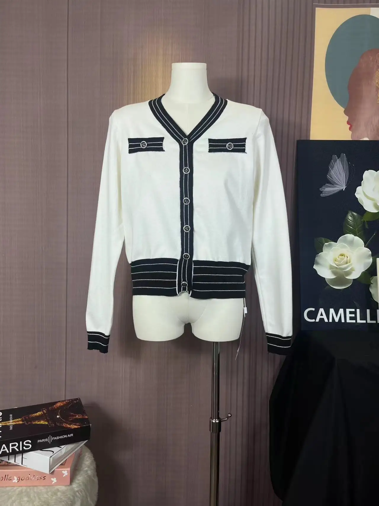 Women Knitted Long Sleeve V Neck Cardigan Sweater Elegant Patchwork Single Breasted Jacket Female Autumn Spring Clothing N205
Women Knitted Long Sleeve V Neck Cardigan Sweater Elegant Patchwork Single Breasted Jacket Female Autumn Spring Clothing N205
