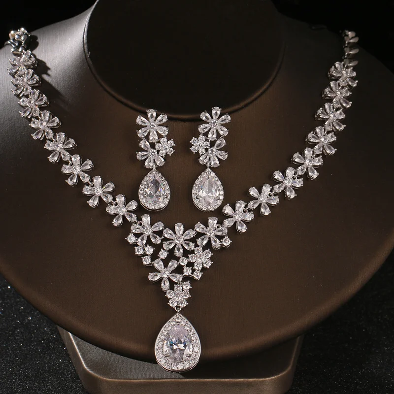 Fashion Teardrop Flower Cubic Zirconia Necklace Earring Set , Elegant Bridal Jewelry for Wedding Evening Formal Gown Outfits
Fashion Teardrop Flower Cubic Zirconia Necklace Earring Set , Elegant Bridal Jewelry for Wedding Evening Formal Gown Outfits
