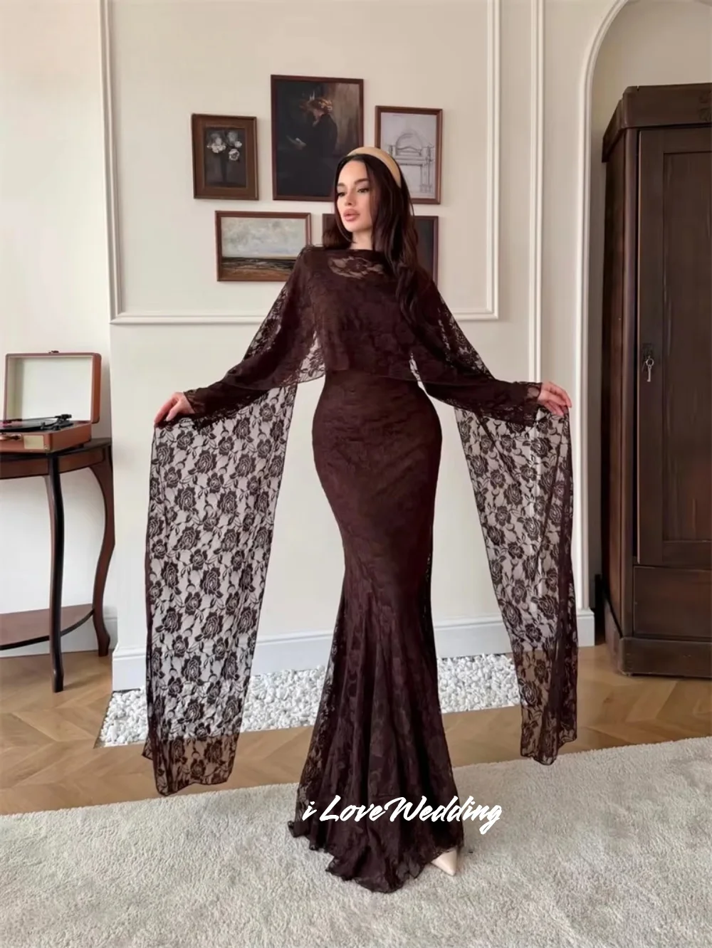 Coffee Brown Muslim Prom Dresse Lace Scoop Neck Cape Long Sleeves Mermaid Floor-Length Saudi Arabic Evening Party Gown Customize
Coffee Brown Muslim Prom Dresse Lace Scoop Neck Cape Long Sleeves Mermaid Floor-Length Saudi Arabic Evening Party Gown Customize