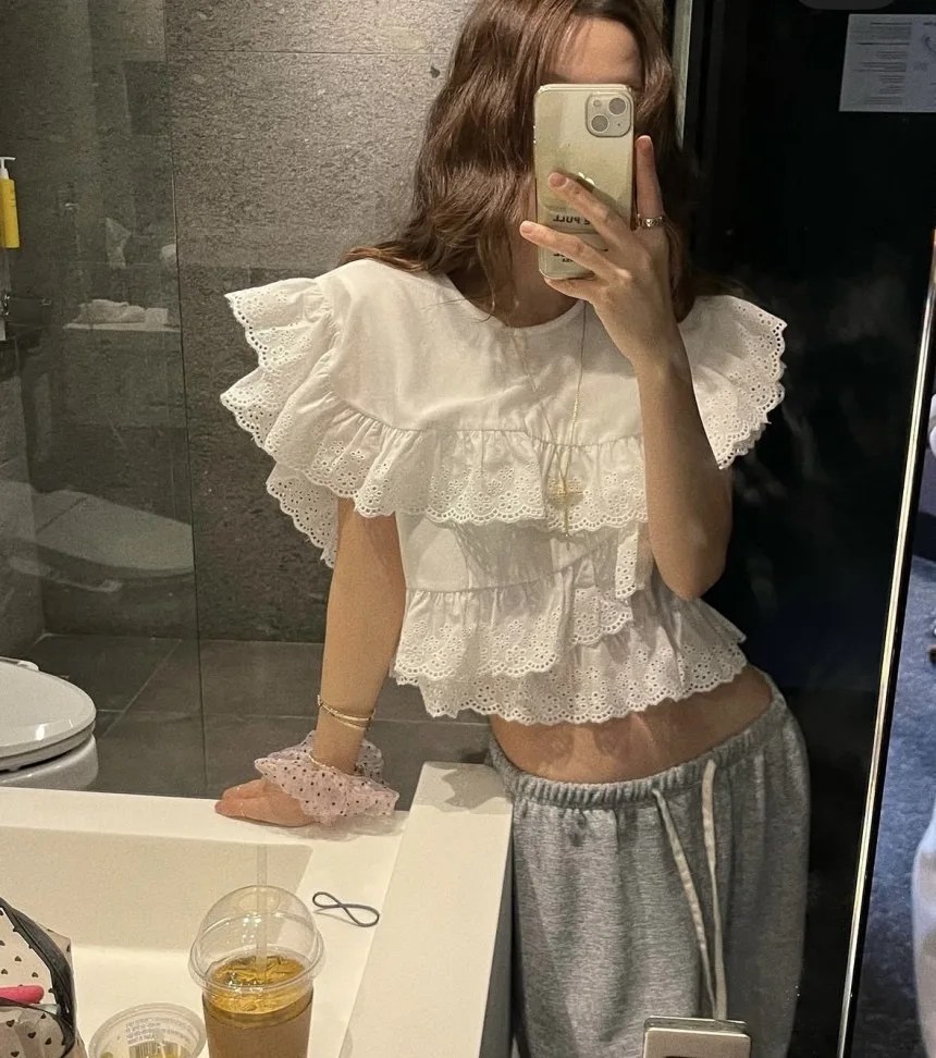 Design Sensation Dongda Gate Women's Short Shirt Flying Sleeve Fashionable Personality Slim Fit Cotton round Neck Top
Design Sensation Dongda Gate Women's Short Shirt Flying Sleeve Fashionable Personality Slim Fit Cotton round Neck Top