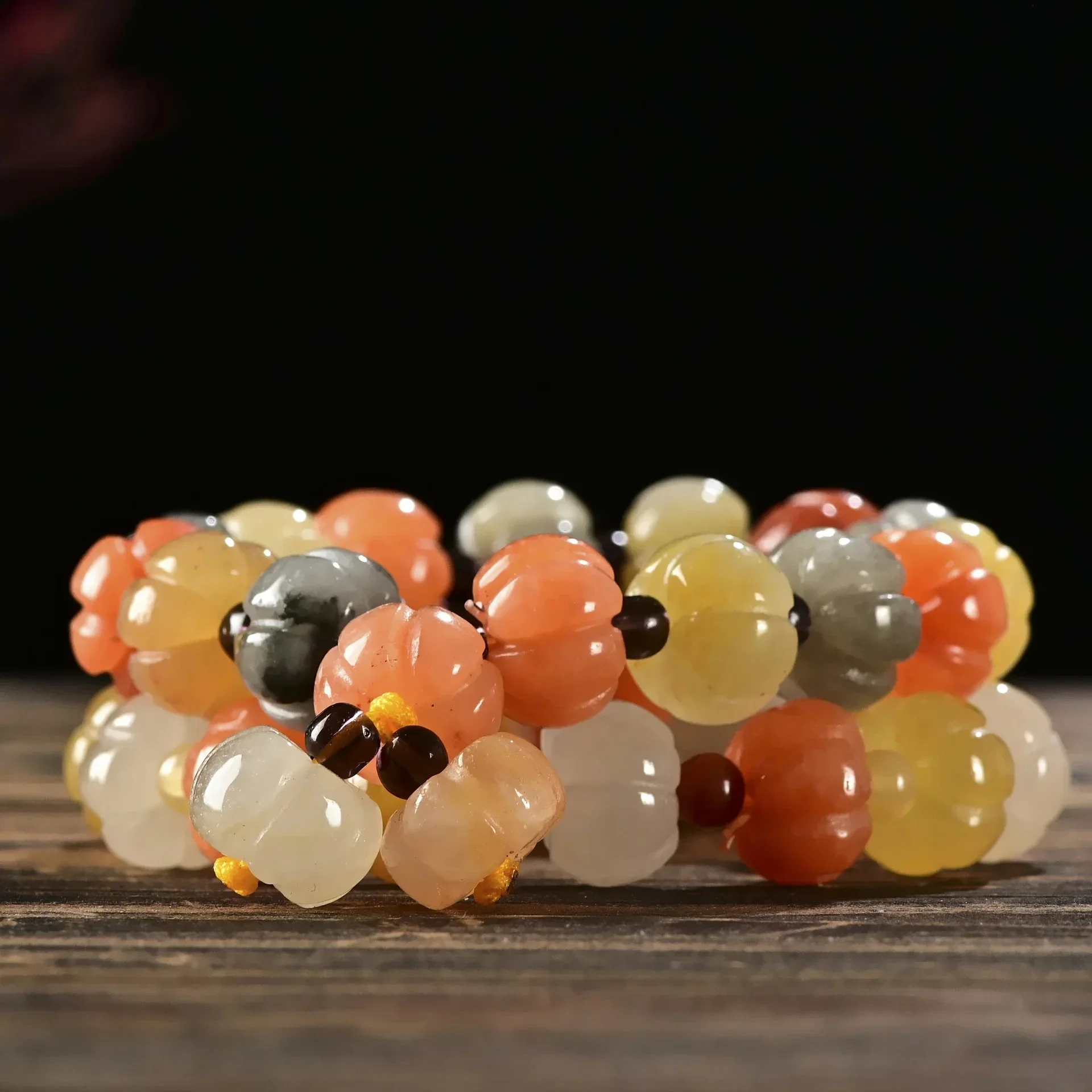 Браслет из натурального цветного нефрита Хотан, ручной работы, высококачественный, с эффектом ледяного золота, в форме тыквы, из нефрита Гоби
Браслет из натурального цветного нефрита Хотан, ручной работы, высококачественный, с эффектом ледяного золота, в форме тыквы, из нефрита Гоби