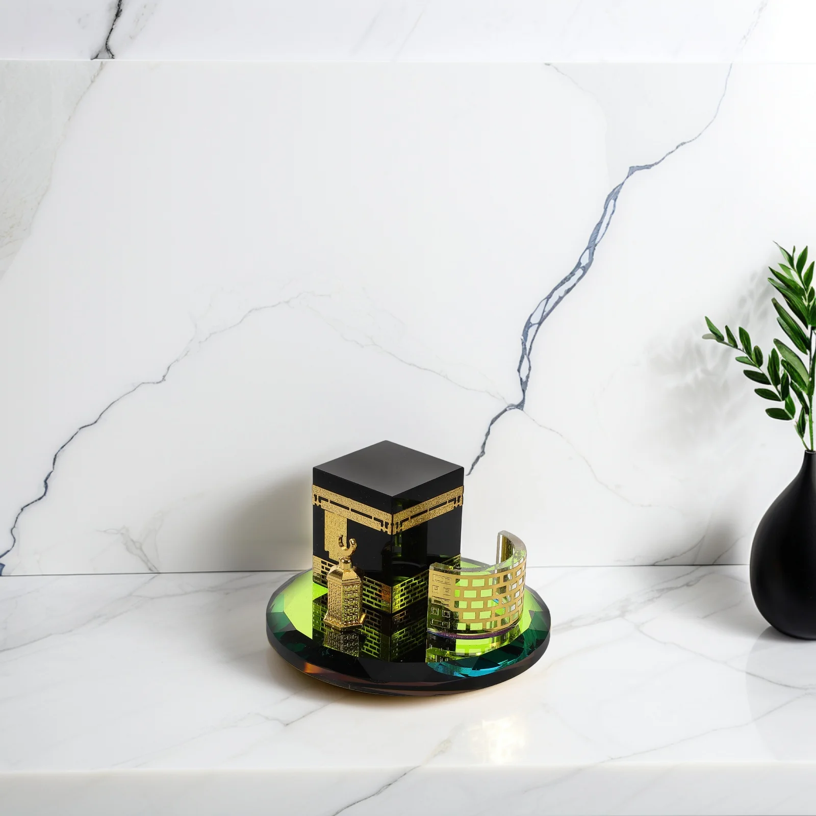 Crystal Islamic Architecture Miniature Home Decor Showpiece Saudi Arabia Souvenir Gift Table Bedroom Vehicle Decorative
Crystal Islamic Architecture Miniature Home Decor Showpiece Saudi Arabia Souvenir Gift Table Bedroom Vehicle Decorative