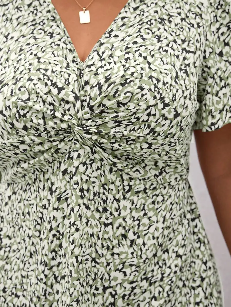 V-Neck All-Over Print Short Sleeve Summer Dress For Women Plus Size Boho Beach Sundress
V-Neck All-Over Print Short Sleeve Summer Dress For Women Plus Size Boho Beach Sundress