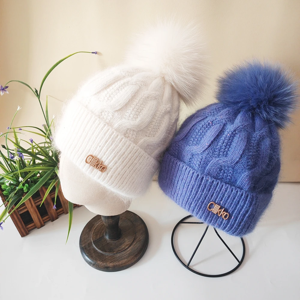 2025 Winter new Cllikko brand warm and fashionable women's sequined rabbit plush knitted hat real fox fur ball warm outdoor play
2025 Winter new Cllikko brand warm and fashionable women's sequined rabbit plush knitted hat real fox fur ball warm outdoor play