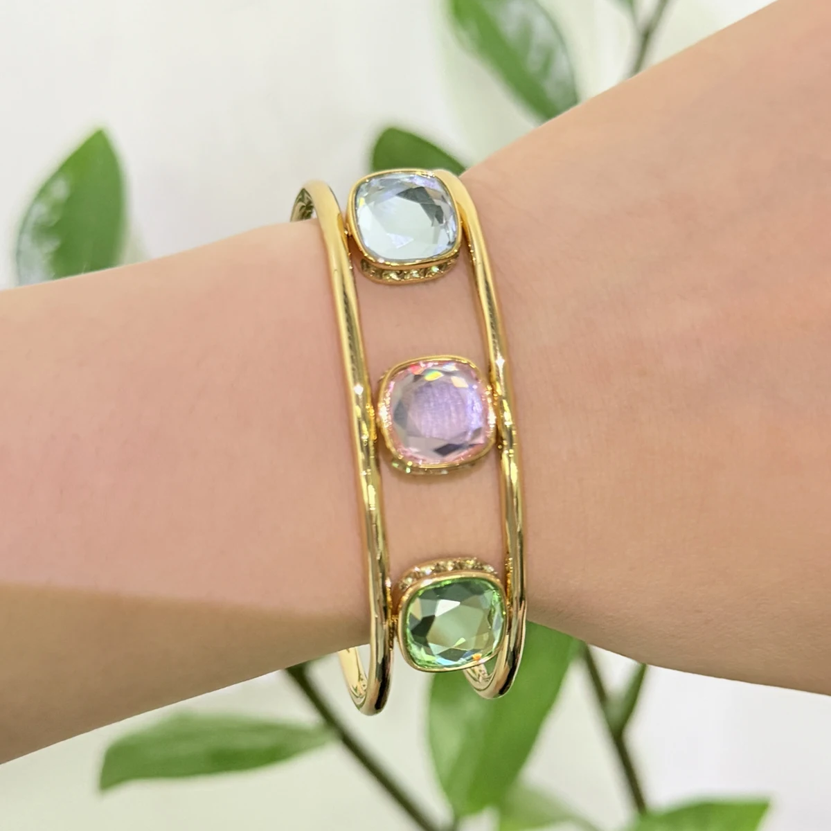 2026 New Trend Fine Party Jewelry Sets Charming Green Pink Blue Water Drop Crystal Luxury Necklaces Earrings Ring Gift for Women
2026 New Trend Fine Party Jewelry Sets Charming Green Pink Blue Water Drop Crystal Luxury Necklaces Earrings Ring Gift for Women
