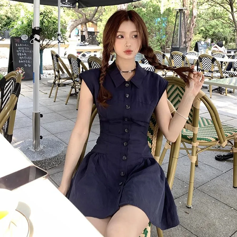 2025Summer Sleeveless Mini Pleats Dresses Female Casual Party Preppy Chic Dress Korean Style Elegant Ladies Vintage Office Dress
2025Summer Sleeveless Mini Pleats Dresses Female Casual Party Preppy Chic Dress Korean Style Elegant Ladies Vintage Office Dress