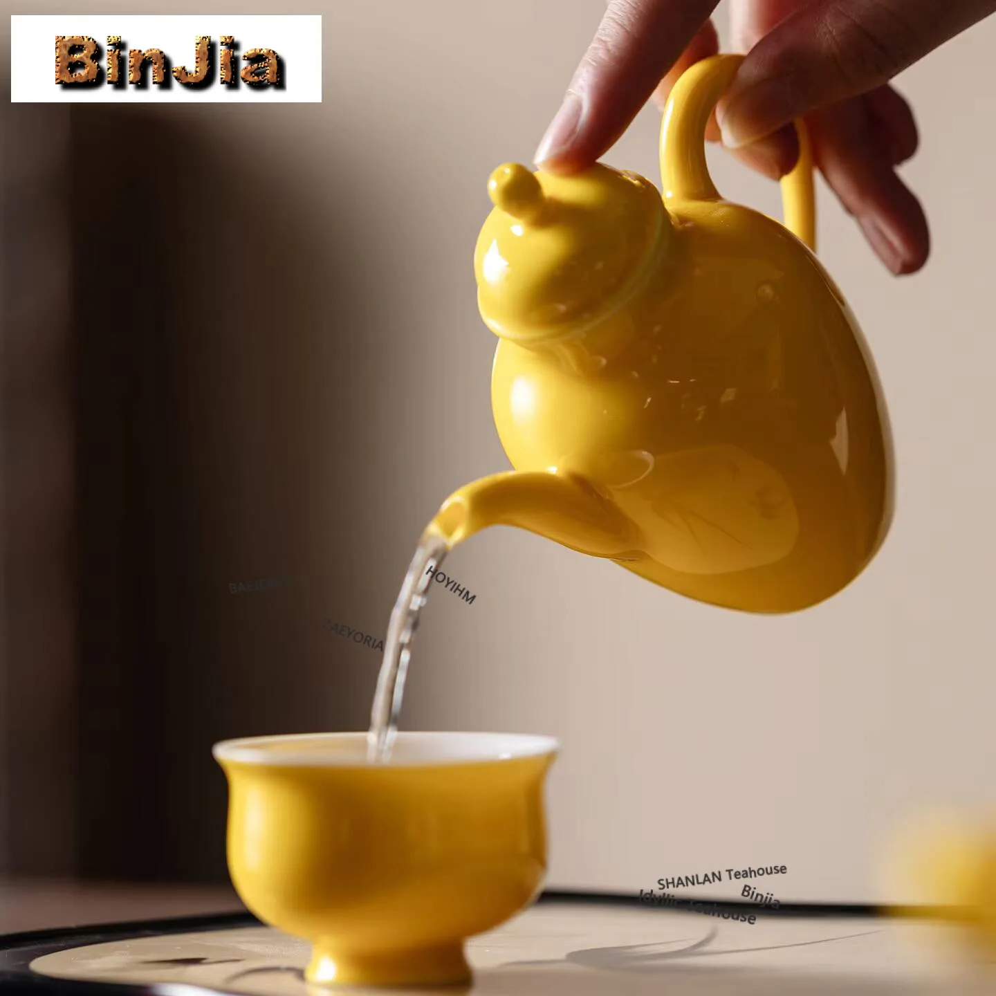 130ml Yellow Solid-colored Glaze Teapot Traditional Tea Infuser Pot Household Tea Maker Kettle With Ball Hole Tea Ceremony Gift
130ml Yellow Solid-colored Glaze Teapot Traditional Tea Infuser Pot Household Tea Maker Kettle With Ball Hole Tea Ceremony Gift
