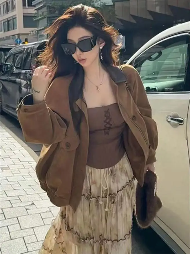 Retro Style Women's Suede Jacket Loose Fit Contrast Color Collar Workwear Top Slimming Effect Korean Style Short Coat
Retro Style Women's Suede Jacket Loose Fit Contrast Color Collar Workwear Top Slimming Effect Korean Style Short Coat