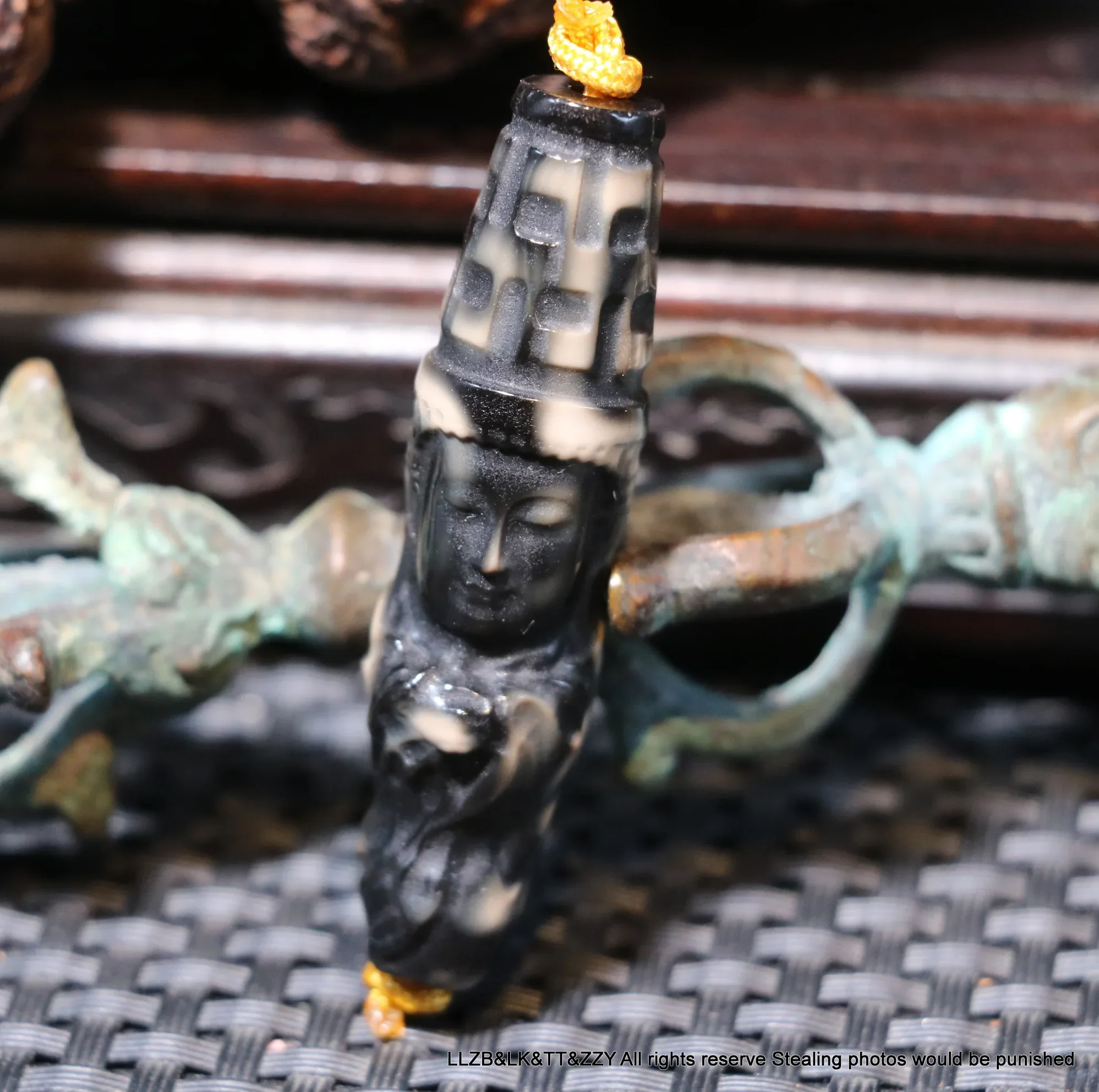 Суперэнергетический тибетский старый агат, слова ОМ, скульптурная фигурка Будды, бусина дзи, амулет, кулон, Таймстаун
Суперэнергетический тибетский старый агат, слова ОМ, скульптурная фигурка Будды, бусина дзи, амулет, кулон, Таймстаун