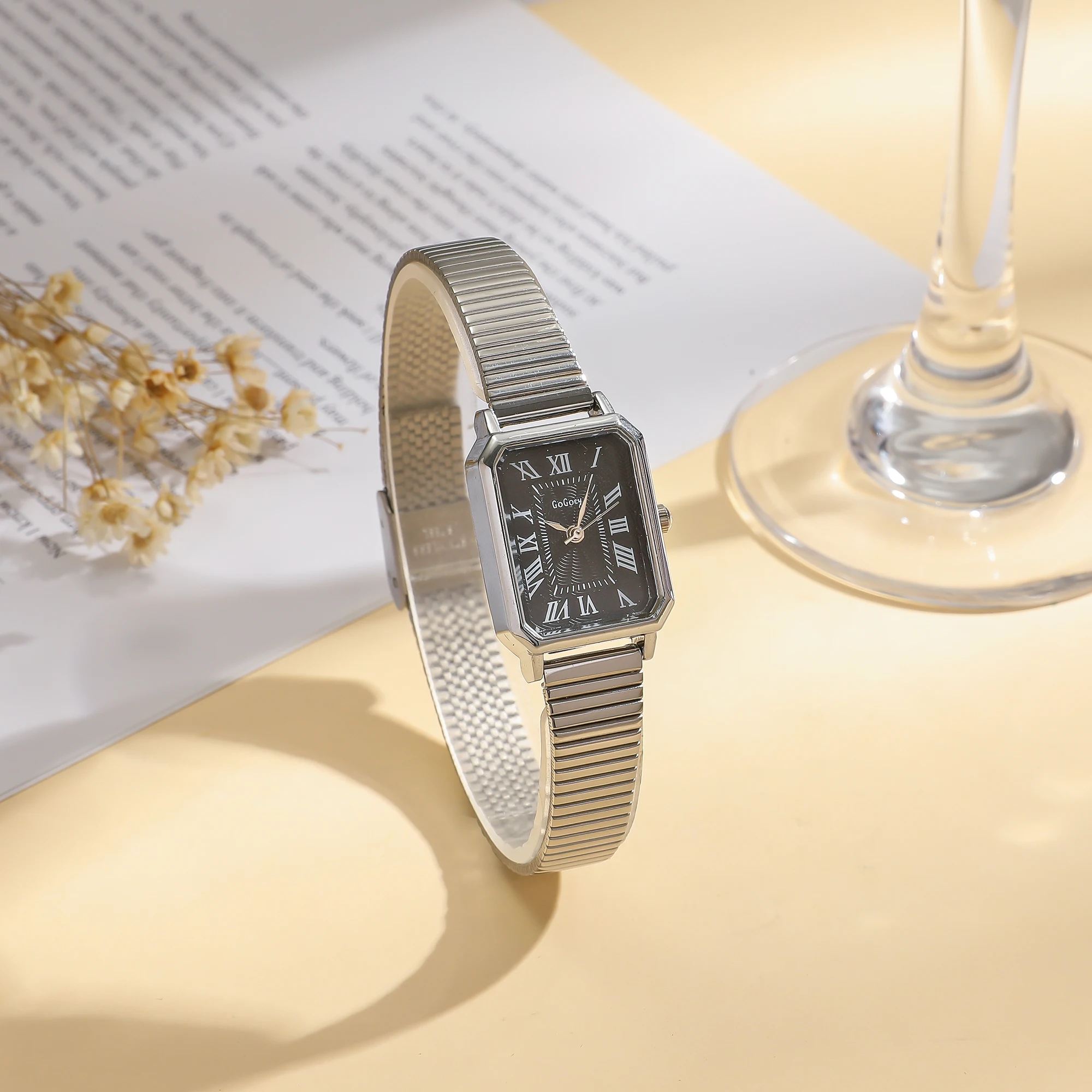 Elegant Silver Square Women's Watch, Black Roman Numeral Dial, Magnetic Mesh Stainless Steel Bracelet, Vintage Quartz Wristwatch
Elegant Silver Square Women's Watch, Black Roman Numeral Dial, Magnetic Mesh Stainless Steel Bracelet, Vintage Quartz Wristwatch
