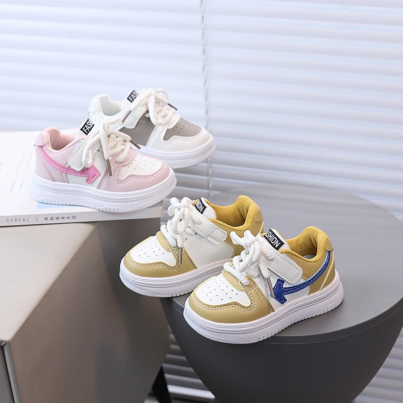 Осенняя повседневная обувь для мальчиков и девочек, повседневная детская обувь на плоской подошве с круглым носком и крючками, однотонная нескользящая шикарная удобная детская обувь
Осенняя повседневная обувь для мальчиков и девочек, повседневная детская обувь на плоской подошве с круглым носком и крючками, однотонная нескользящая шикарная удобная детская обувь