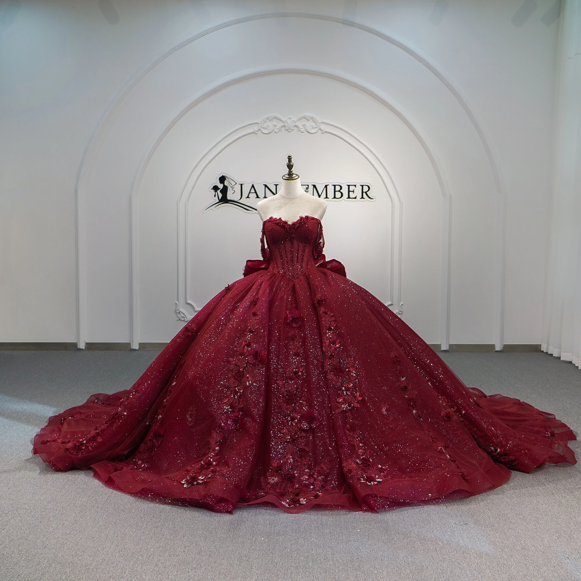 Red Embroidery Beaded Lace Quinceanera Dress Sweet Elegant Off Shoulder Evening Gown Customized Glamorous Sweet 15 Party Vestido
Red Embroidery Beaded Lace Quinceanera Dress Sweet Elegant Off Shoulder Evening Gown Customized Glamorous Sweet 15 Party Vestido