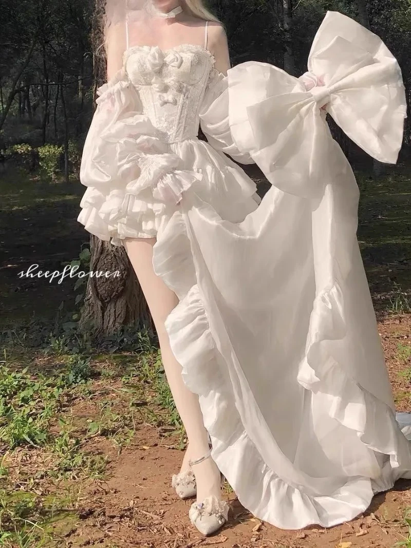 French Gentle Wind Bow Sequins Tube Top Trailing Set Lolita Sweet Girls High Waist Slimming Fluffy Princess Skirt Party Suit
French Gentle Wind Bow Sequins Tube Top Trailing Set Lolita Sweet Girls High Waist Slimming Fluffy Princess Skirt Party Suit