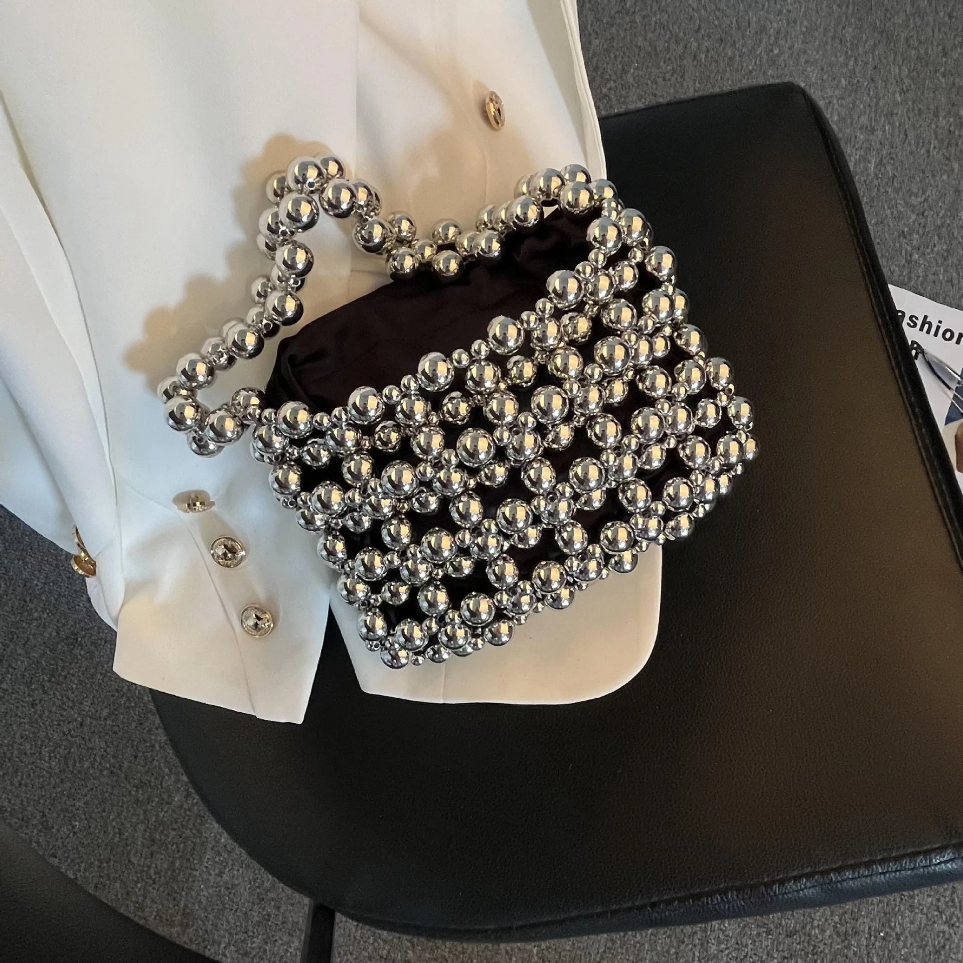 Luxury Silver Beaded Weave Handbags Fashion Handmade Dinner Evening Bags Purse For Women Prom Party Small Tote Handbags Clutches
Luxury Silver Beaded Weave Handbags Fashion Handmade Dinner Evening Bags Purse For Women Prom Party Small Tote Handbags Clutches