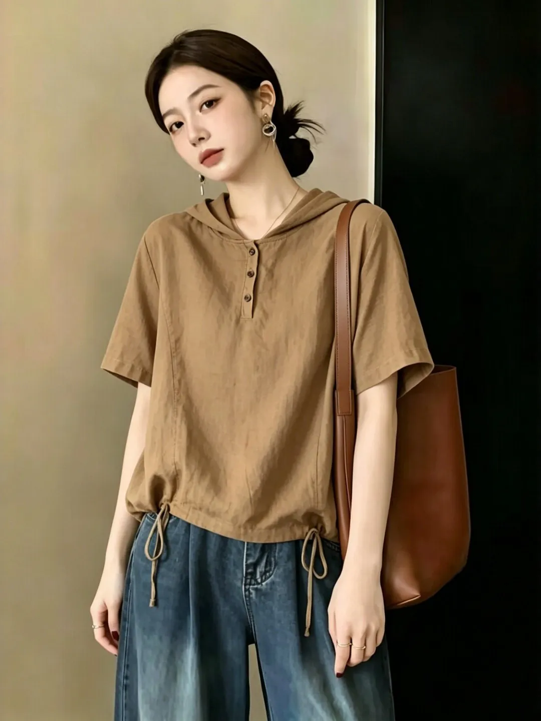 Loose Fit Retro Japanese Style Women's T-Shirt with Hat Short Sleeve Breathable Summer Top plus Size Versatile Casual Wear
Loose Fit Retro Japanese Style Women's T-Shirt with Hat Short Sleeve Breathable Summer Top plus Size Versatile Casual Wear