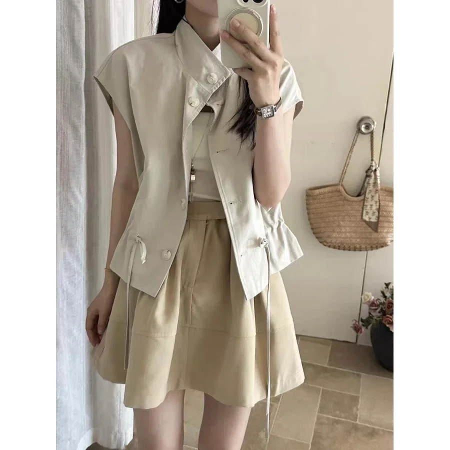2026 Summer Korean Style Chic New Fashionable Retro Pure Color Stand Collar Drawstring Waist Slimming Vest Women's Shirt
2026 Summer Korean Style Chic New Fashionable Retro Pure Color Stand Collar Drawstring Waist Slimming Vest Women's Shirt
