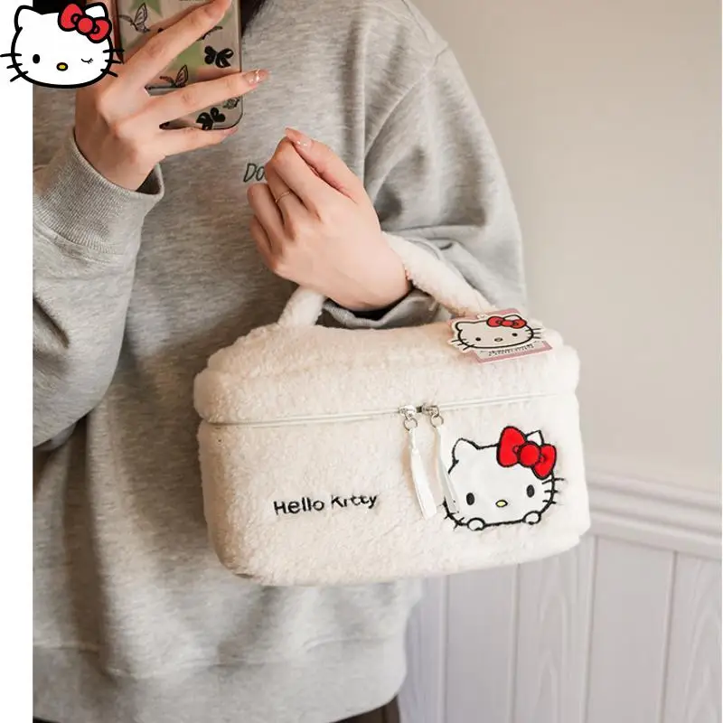 Sanrio Hello Kitty's сумка для хранения Kuromi My Melody косметичка дорожная большая вместительная портативная милая модная сумка с героями мультфильмов
Sanrio Hello Kitty's сумка для хранения Kuromi My Melody косметичка дорожная большая вместительная портативная милая модная сумка с героями мультфильмов