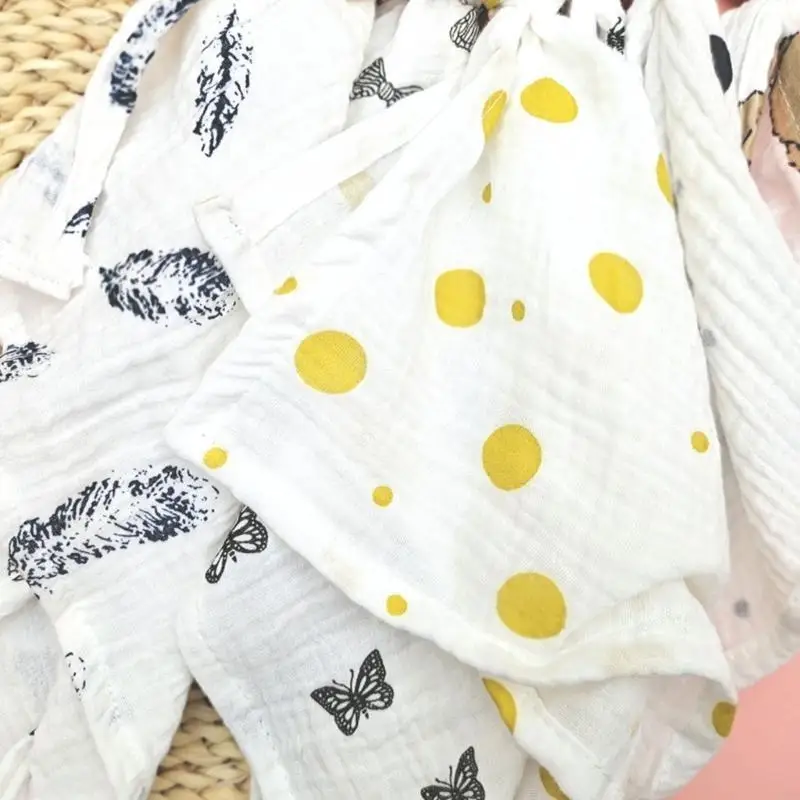 Q22D Infant Face Cloth 2-Layer Baby Square Towel Neck Scarf Lovely Print Burping Cloth Toddler Nursing Bib Muslin-Kerchief
Q22D Infant Face Cloth 2-Layer Baby Square Towel Neck Scarf Lovely Print Burping Cloth Toddler Nursing Bib Muslin-Kerchief