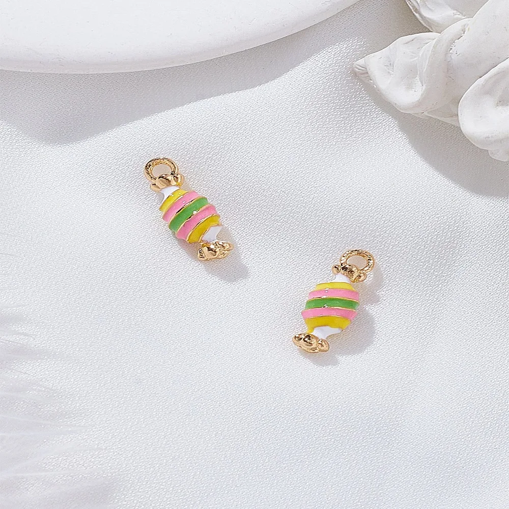 2Pcs Alloy Enamel Pendants Golden 17x6x6.5mm Hole: 1.6mm
2Pcs Alloy Enamel Pendants Golden 17x6x6.5mm Hole: 1.6mm