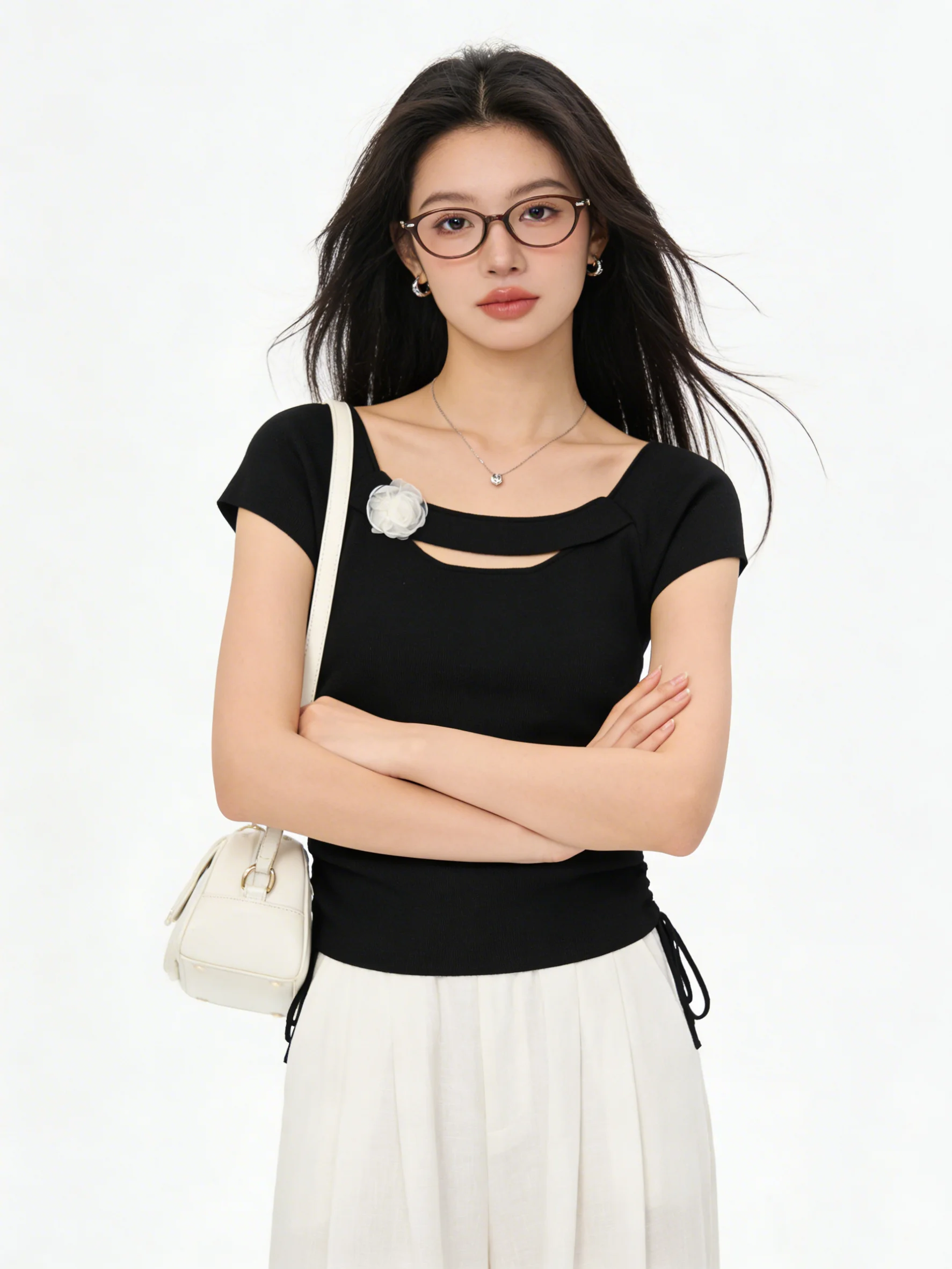 Spring Summer Slim Fit Knitted Hollow out T-irt Dstring Waist ort Sle Square Collar Casual Versatile Women's Top
Spring Summer Slim Fit Knitted Hollow out T-irt Dstring Waist ort Sle Square Collar Casual Versatile Women's Top