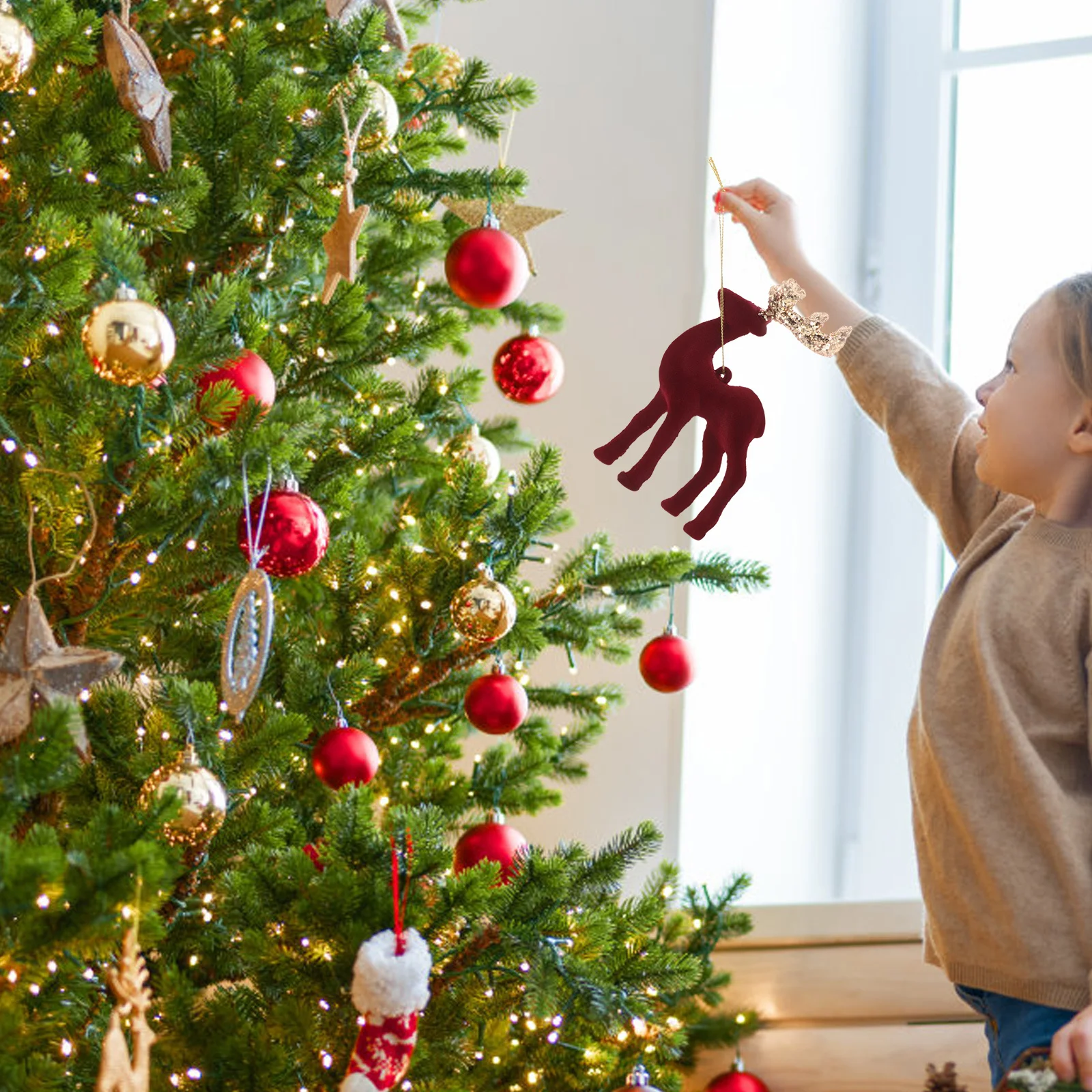 Holiday Christmas Tree Decoration Glittering Flocked Deer Pendant Lifelike Elk Ornament for Home Festive Display Winter Season
Holiday Christmas Tree Decoration Glittering Flocked Deer Pendant Lifelike Elk Ornament for Home Festive Display Winter Season