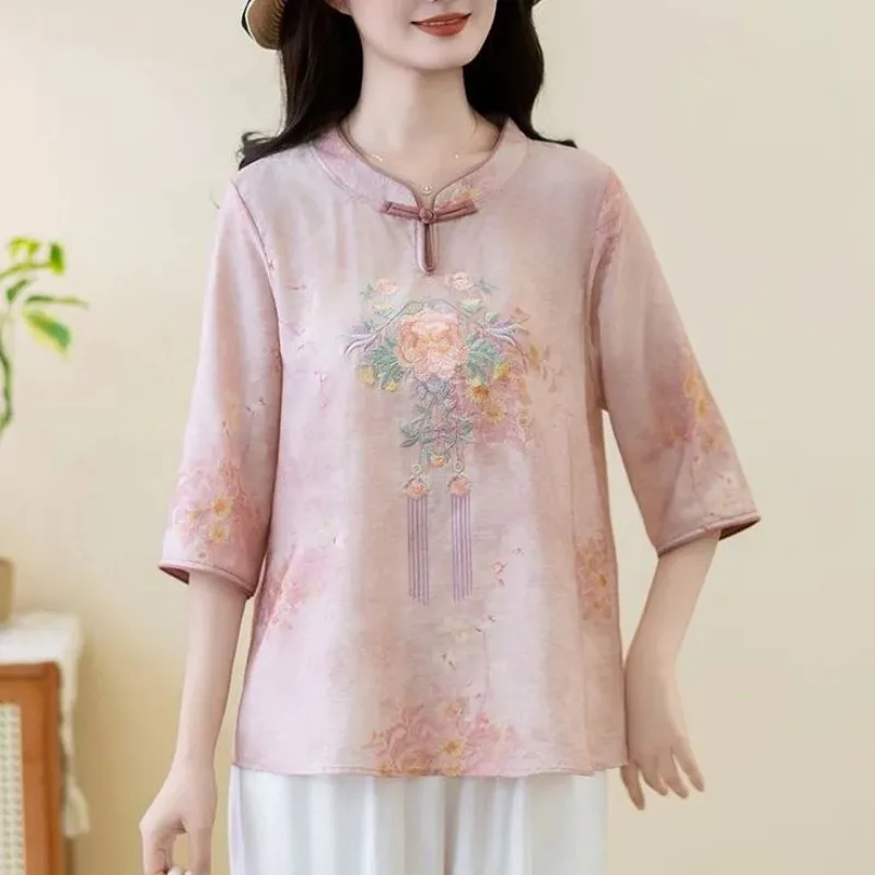 Весенняя женская льняная блузка в китайском стиле с цветочной вышивкой, воротником-стойкой и рукавом 3/4, свободный крой
Весенняя женская льняная блузка в китайском стиле с цветочной вышивкой, воротником-стойкой и рукавом 3/4, свободный крой