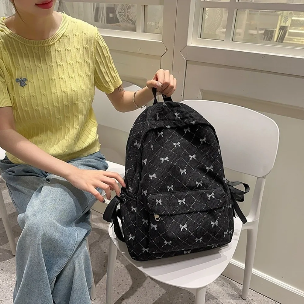 Вельветовый рюкзак в корейском стиле с принтом банта, регулируемый ремень, школьная сумка для учащихся, большая вместимость, на два плеча, для средней школы
Вельветовый рюкзак в корейском стиле с принтом банта, регулируемый ремень, школьная сумка для учащихся, большая вместимость, на два плеча, для средней школы