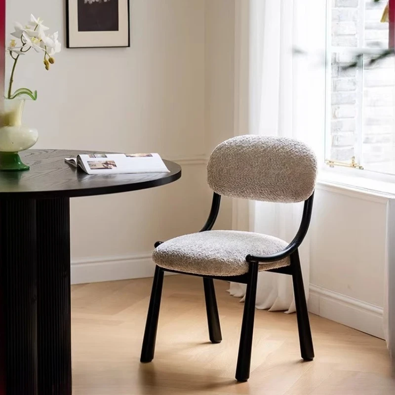Household dining chair/simple casual Nordic backrest black metal stainless steel chair
Household dining chair/simple casual Nordic backrest black metal stainless steel chair