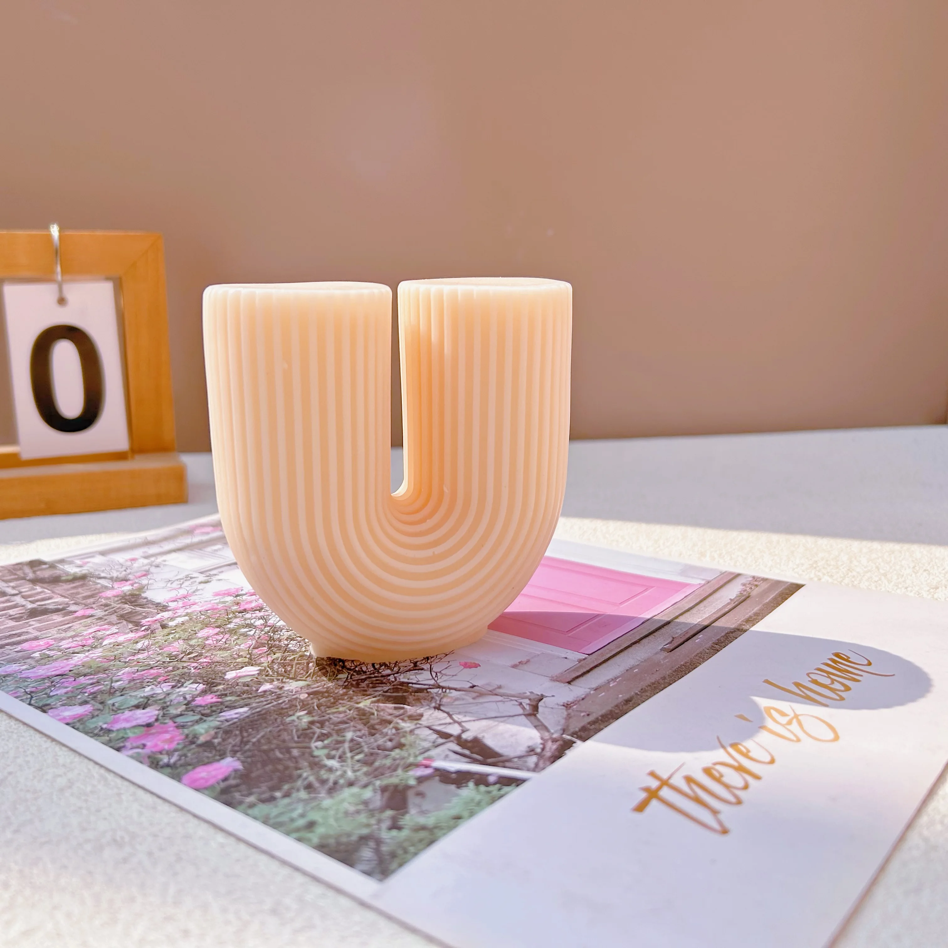 Large U-Shaped Striped Candle Silicone Mold U-Shaped Fragrant Candle Mold DIY Strip Arch Gypsum Resin Mold Home Decoration Gifts
Large U-Shaped Striped Candle Silicone Mold U-Shaped Fragrant Candle Mold DIY Strip Arch Gypsum Resin Mold Home Decoration Gifts
