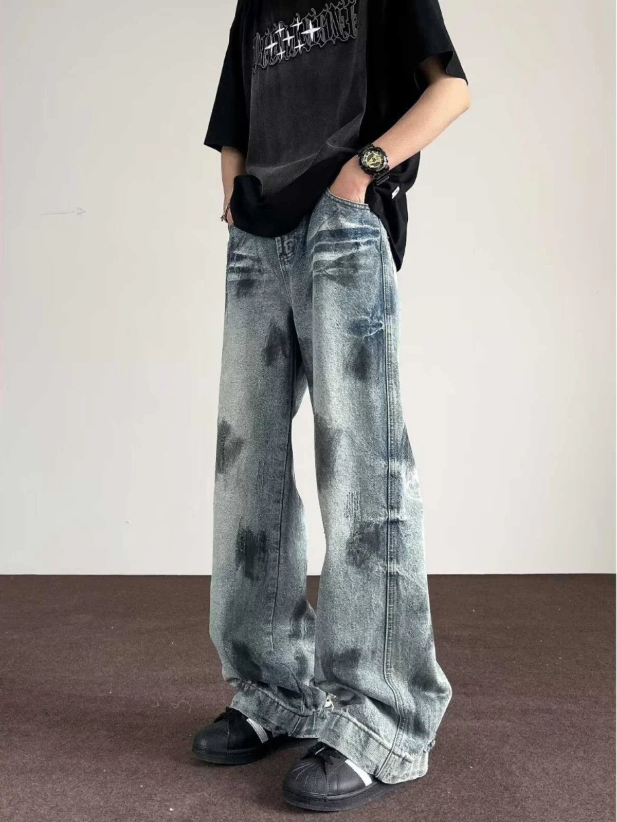 American Style Tie Dye Jeans Men's Retro Hiphop Loose Straight Leg Pants Bell Bottoms Casual Long Trousers Summer Fashion
American Style Tie Dye Jeans Men's Retro Hiphop Loose Straight Leg Pants Bell Bottoms Casual Long Trousers Summer Fashion