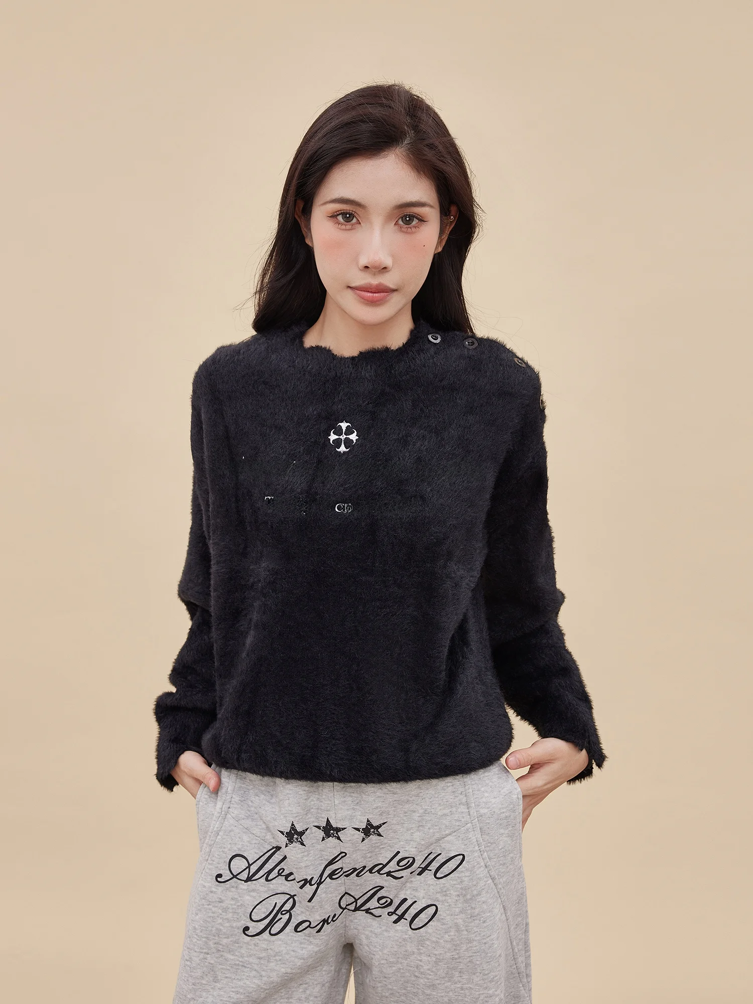 Bla Knitted Sweater with Embroidered Letters American Sle Women's Early Autumn High-End Feeling Slant oulder Overhead
Bla Knitted Sweater with Embroidered Letters American Sle Women's Early Autumn High-End Feeling Slant oulder Overhead