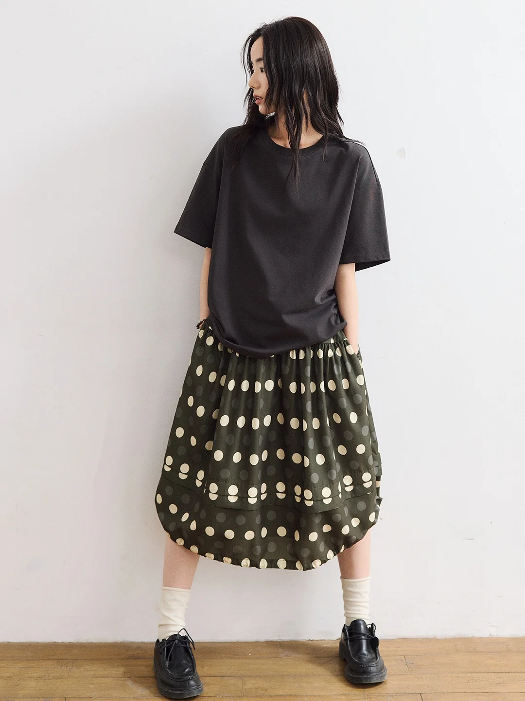 Octopusme Black Polka Dot Halter Skirt Women's A-Line Summer New Layered Pleat Skirt Neutral Style Polyester Fiber Midi Skirt
Octopusme Black Polka Dot Halter Skirt Women's A-Line Summer New Layered Pleat Skirt Neutral Style Polyester Fiber Midi Skirt