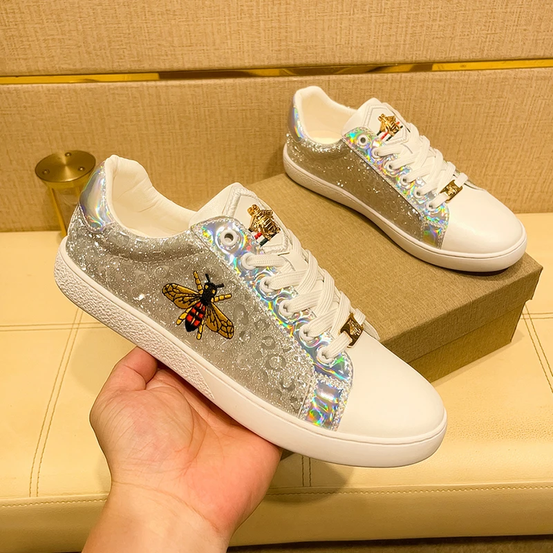 Luxury Genuine Leather Brand Skateboard Sneakers White Sports Men Shoes High Quality Designer Walking Outdoor Vulcanized Vintage
Luxury Genuine Leather Brand Skateboard Sneakers White Sports Men Shoes High Quality Designer Walking Outdoor Vulcanized Vintage