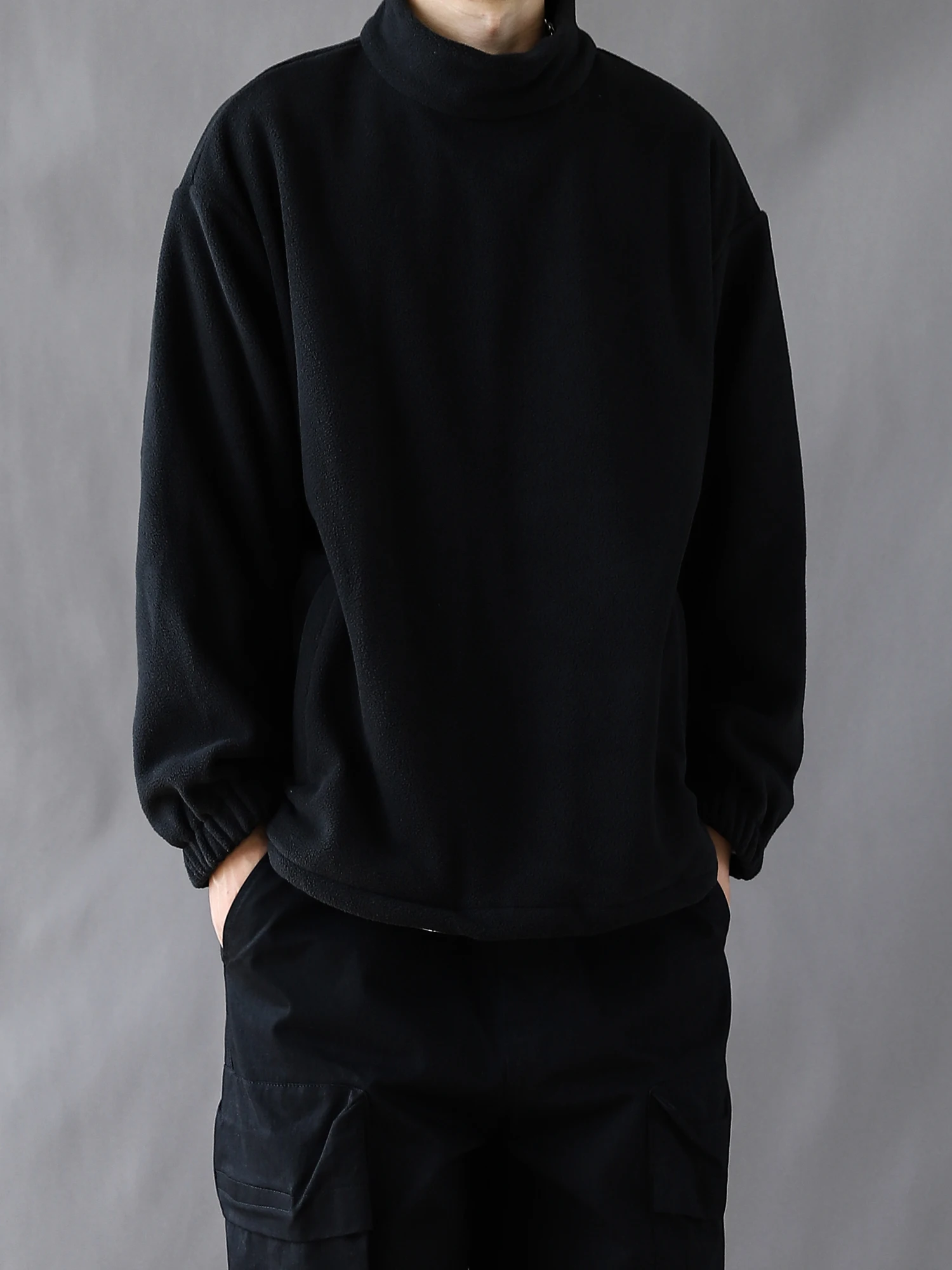 Утепленная флисовая толстовка оверсайз унисекс для мужчин и женщин, черная, повседневная верхняя одежда для осени, зимы и весны
Утепленная флисовая толстовка оверсайз унисекс для мужчин и женщин, черная, повседневная верхняя одежда для осени, зимы и весны