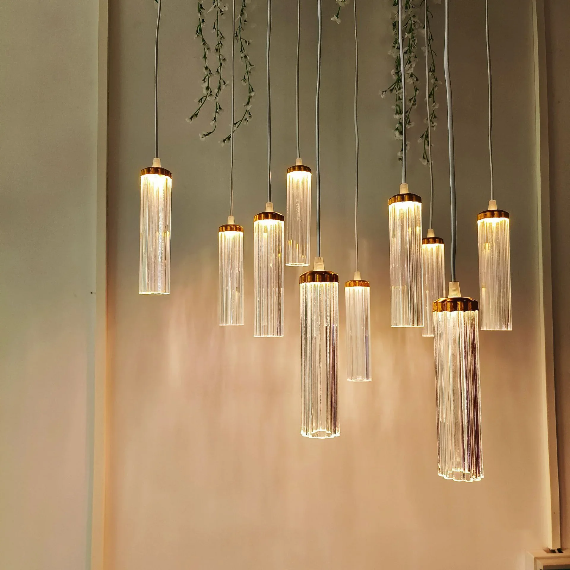 Plum tube pandant lamps acrylic luminous ceiling decoration banquet performance chandelier lighting
Plum tube pandant lamps acrylic luminous ceiling decoration banquet performance chandelier lighting