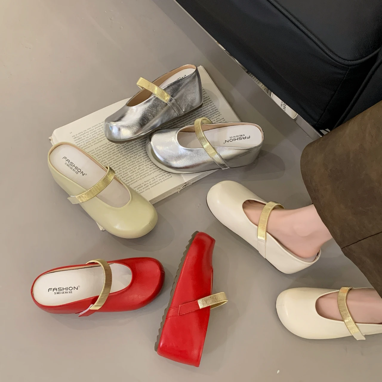 Women Mary Jane Mule Slides, Platform Closed Toe Slippers, Comfortable Wedge Heel Casual Shoes for Summer Daily Wear Outdoor
Women Mary Jane Mule Slides, Platform Closed Toe Slippers, Comfortable Wedge Heel Casual Shoes for Summer Daily Wear Outdoor