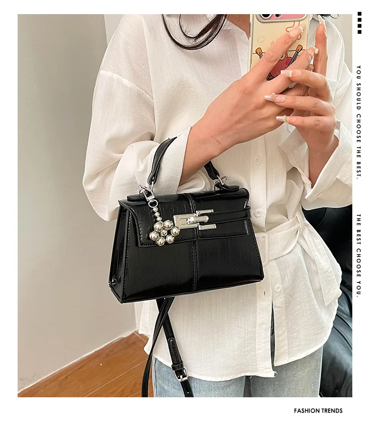 "2025 Fashion Women's Bag, Luxury Messenger Tote for Work, Stylish Shoulder Handbag New Arrival High Quality"
"2025 Fashion Women's Bag, Luxury Messenger Tote for Work, Stylish Shoulder Handbag New Arrival High Quality"