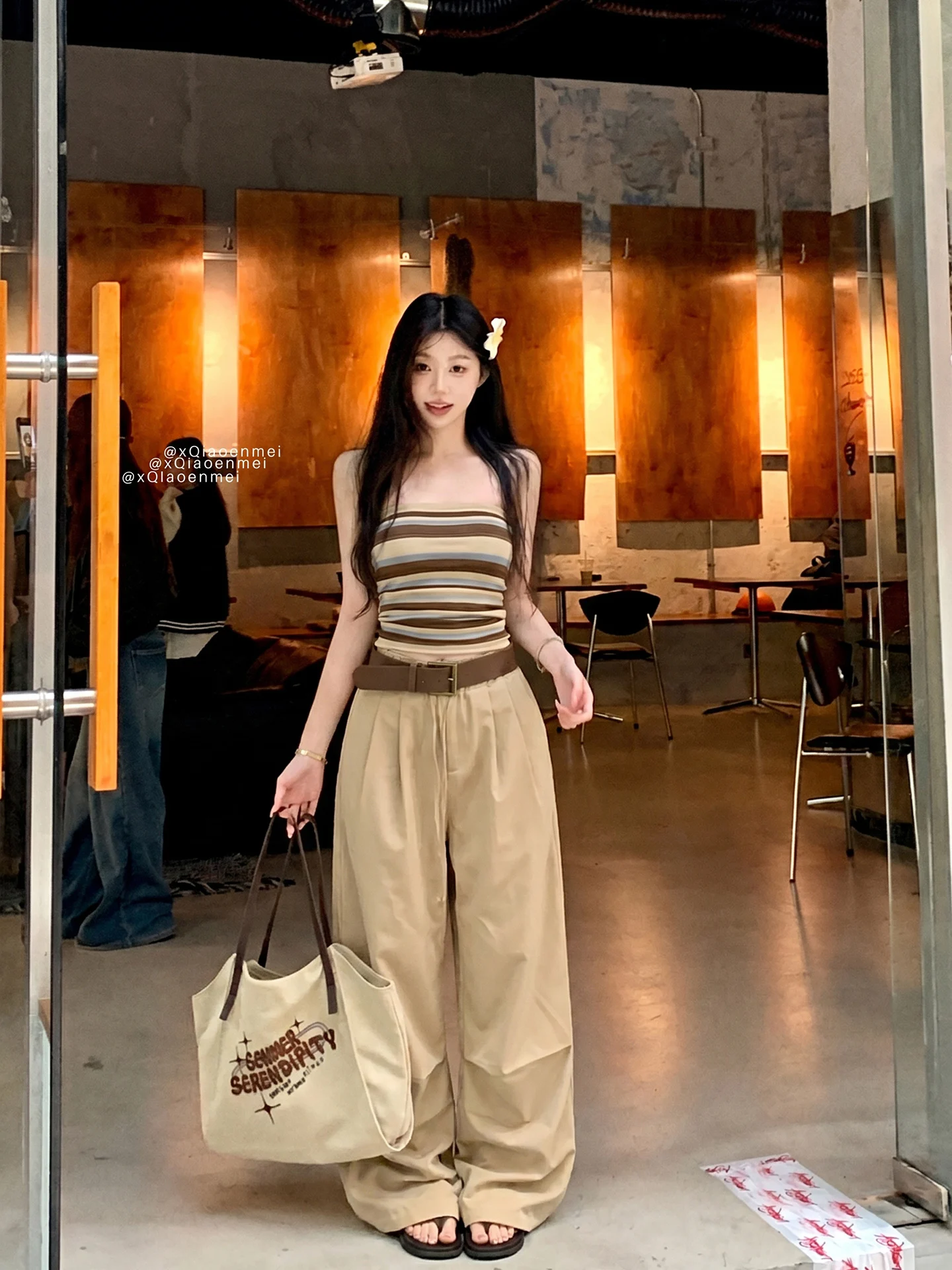 Retro Loose Style Striped Tube Top High Waist Wide Leg Pants Two Piece Set for Women Summer Casual Fashion Outfit
Retro Loose Style Striped Tube Top High Waist Wide Leg Pants Two Piece Set for Women Summer Casual Fashion Outfit
