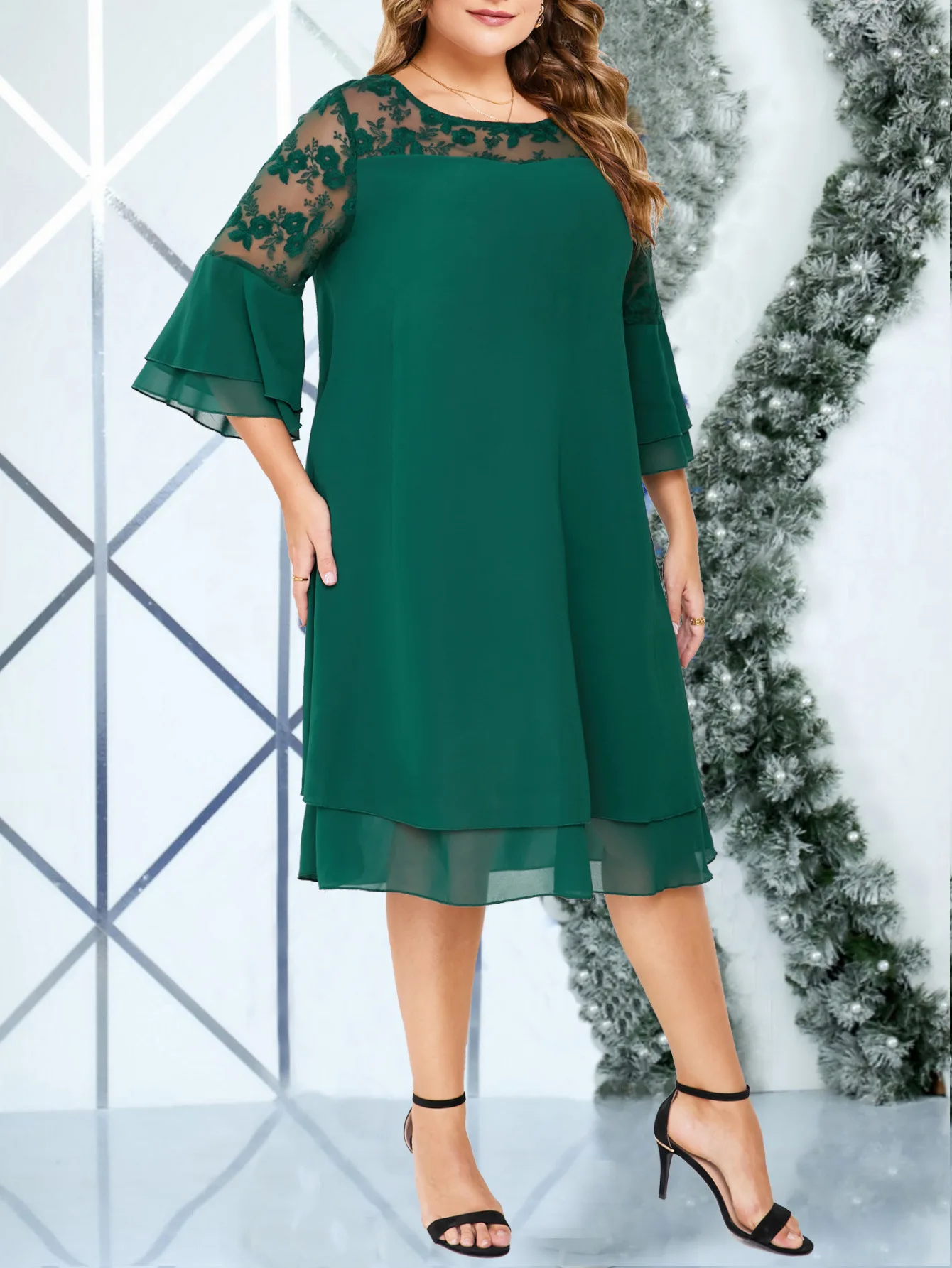 2025 Women's Plus Size Summer Dress Sexy Sheer Floral Embroidery Patchwork 3/4 Sleeve Round Neck Loose A Line Chiffon Dresses
2025 Women's Plus Size Summer Dress Sexy Sheer Floral Embroidery Patchwork 3/4 Sleeve Round Neck Loose A Line Chiffon Dresses