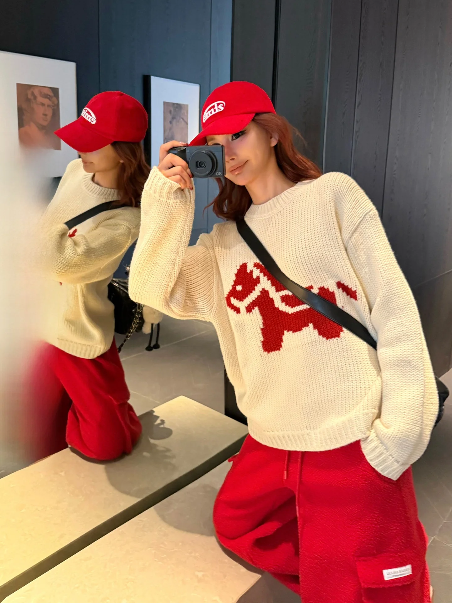 Свободный женский свитер с длинными рукавами, простой, повседневный, для работы, зимний, новинка, удобный, с узором, напоминающий флис
Свободный женский свитер с длинными рукавами, простой, повседневный, для работы, зимний, новинка, удобный, с узором, напоминающий флис