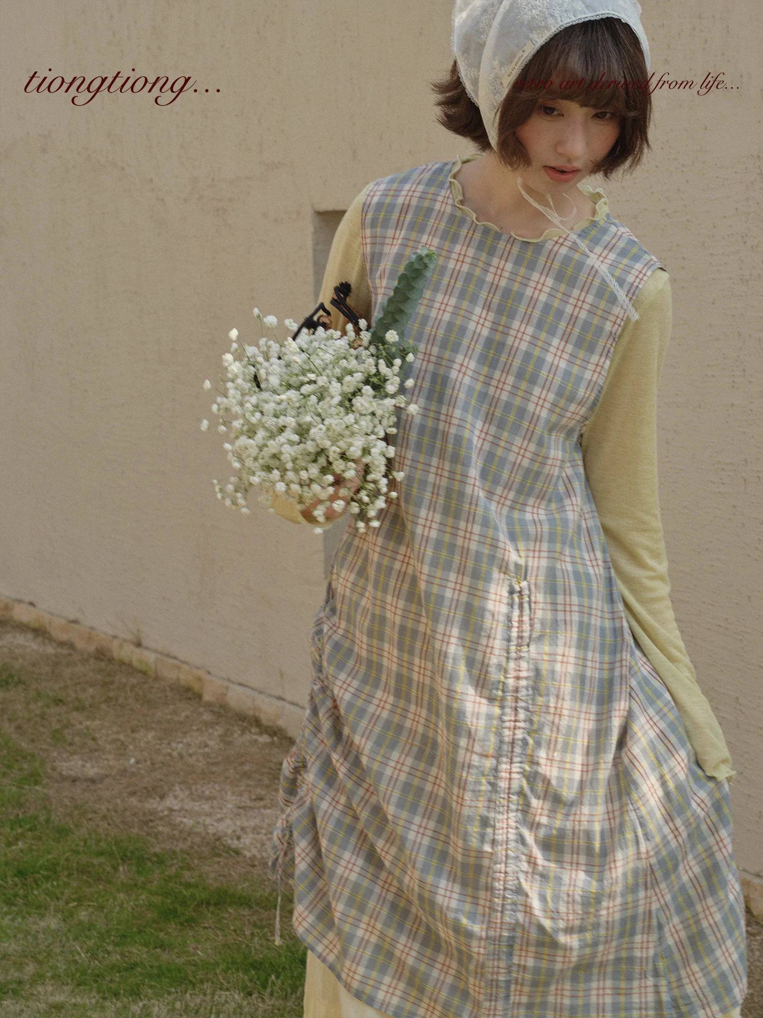 TONGTIONG Japanese Style Vintage Plaid Sleeveless Vest Dress Women's Spring Design Sense Midi Skirt Gathered Loose Fit Cotton
TONGTIONG Japanese Style Vintage Plaid Sleeveless Vest Dress Women's Spring Design Sense Midi Skirt Gathered Loose Fit Cotton