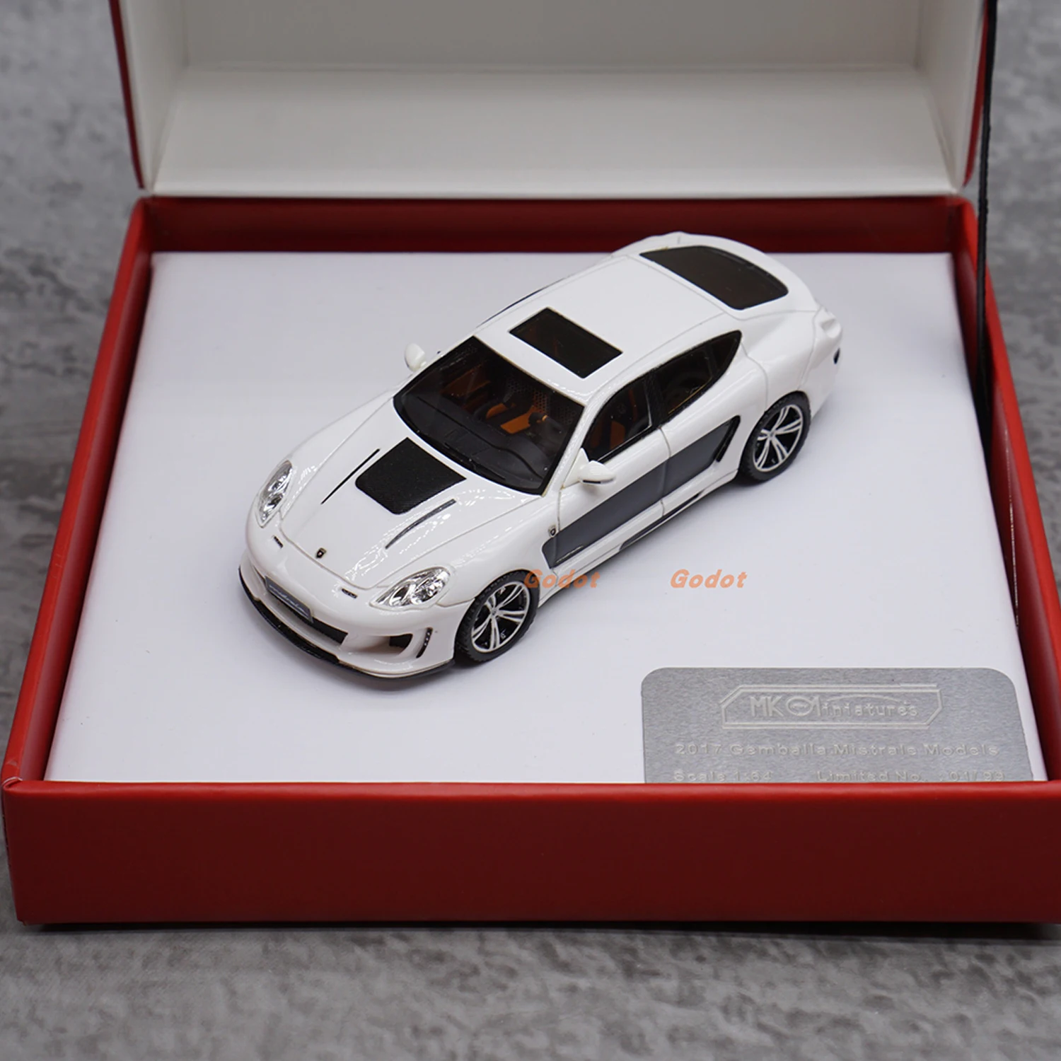 MK 1:64 Scale Resin Porsche Panamera Gemballa Toys Cars Model Classics Nostalgia Adult Gifts Collection Souvenir Static Display
MK 1:64 Scale Resin Porsche Panamera Gemballa Toys Cars Model Classics Nostalgia Adult Gifts Collection Souvenir Static Display