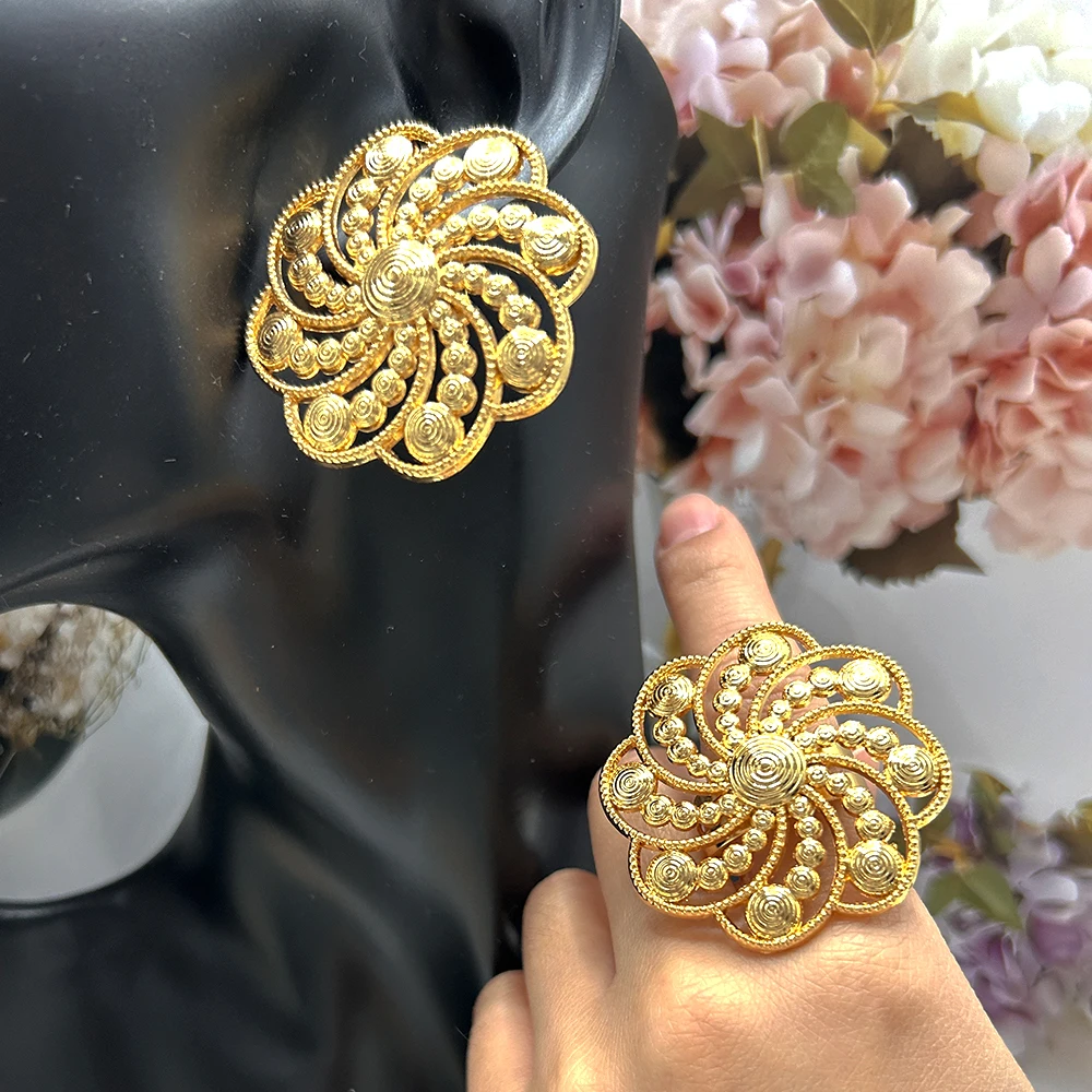 Fashion Gold Color Clip Earrings and Finger Ring African Earrings Jewelry for Women Party Gift for Dubai Copper Jewelry Set
Fashion Gold Color Clip Earrings and Finger Ring African Earrings Jewelry for Women Party Gift for Dubai Copper Jewelry Set