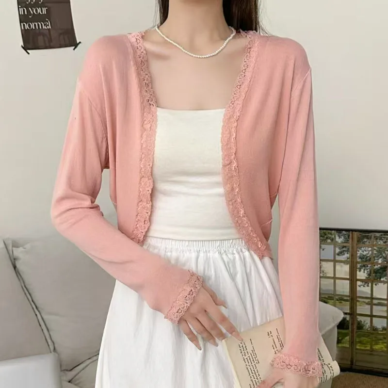 Knitted Sweater Women Cardigans New Sunscreen Long Sleeve Black White Lace Knit Sweater Cardigan Women Tops Women Clothing Q3616
Knitted Sweater Women Cardigans New Sunscreen Long Sleeve Black White Lace Knit Sweater Cardigan Women Tops Women Clothing Q3616