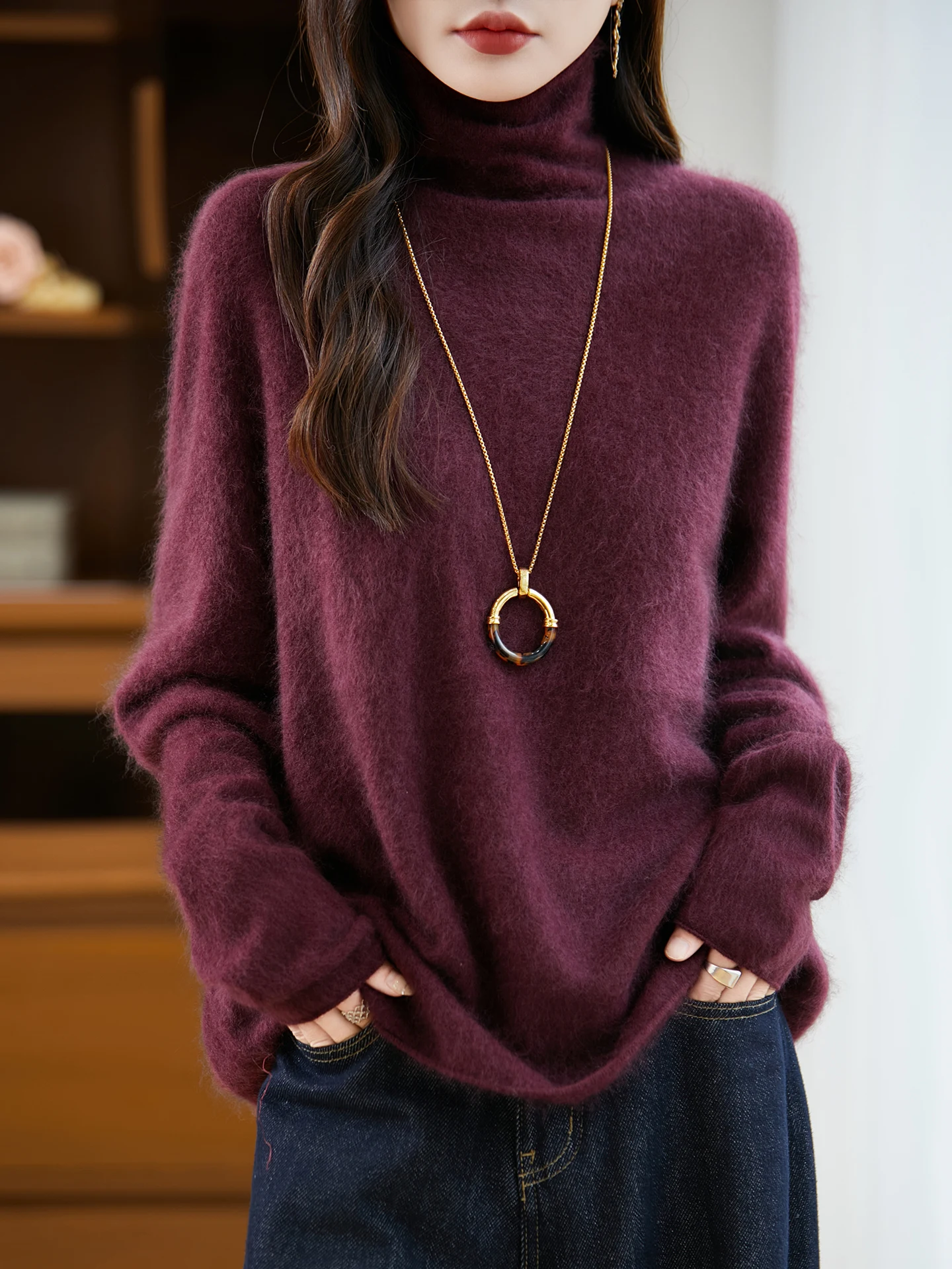 Новый женский свитер из 100% шерсти, зимний вязаный джемпер с высоким воротом, толстая блузка с длинным рукавом, одежда, топы, кашемировый трикотаж
Новый женский свитер из 100% шерсти, зимний вязаный джемпер с высоким воротом, толстая блузка с длинным рукавом, одежда, топы, кашемировый трикотаж