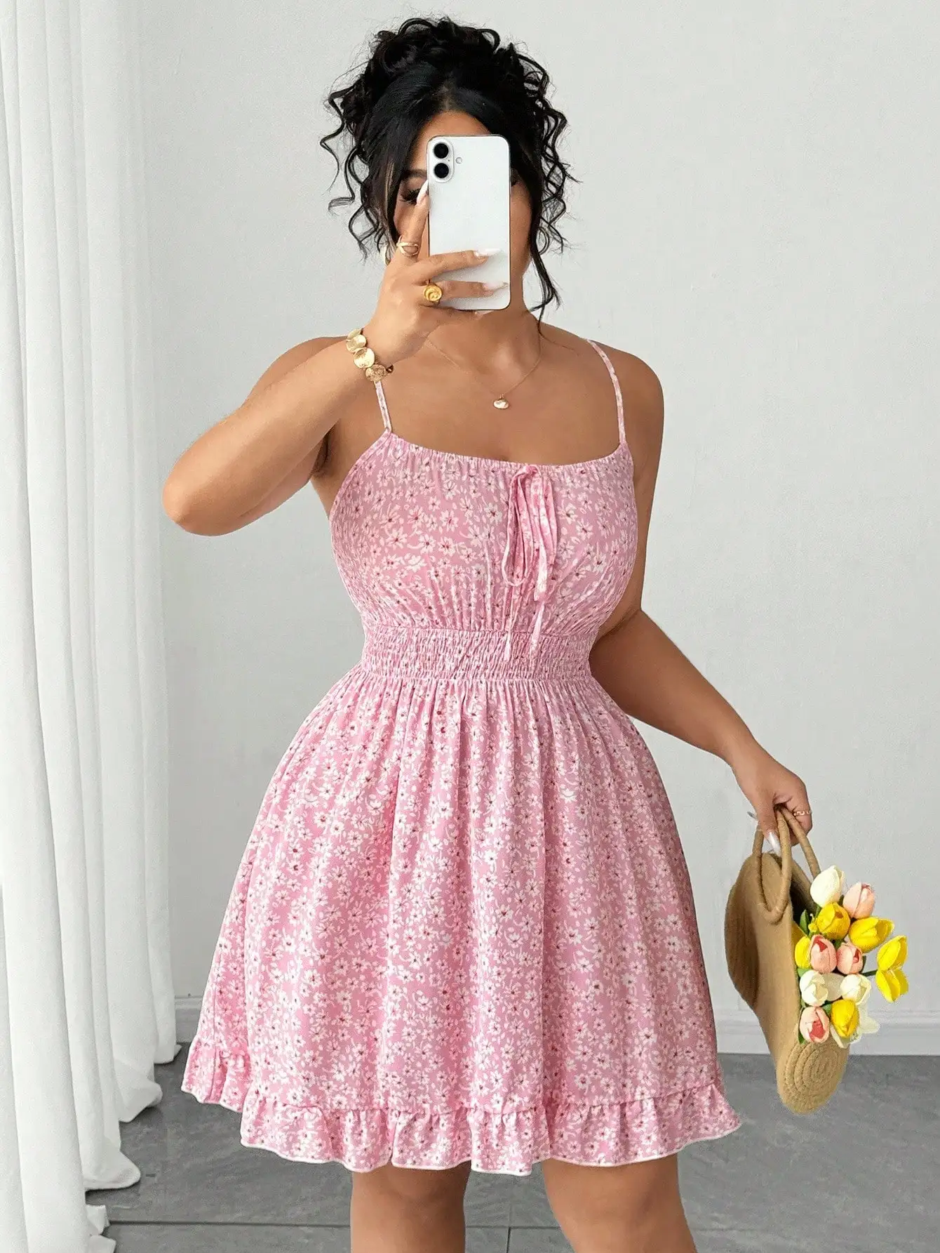 Plus Size Floral Print Spaghetti Strap Summer Dress With Ruffle Hem
Plus Size Floral Print Spaghetti Strap Summer Dress With Ruffle Hem