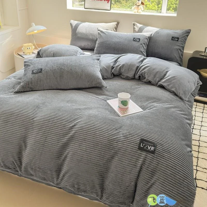 Winter Warm Fce Crystal Velvet A-Class Milk Magic Velvet Sweet Sle Bedding Four-Piece Set Quilt Cover eet Pillowcase
Winter Warm Fce Crystal Velvet A-Class Milk Magic Velvet Sweet Sle Bedding Four-Piece Set Quilt Cover eet Pillowcase