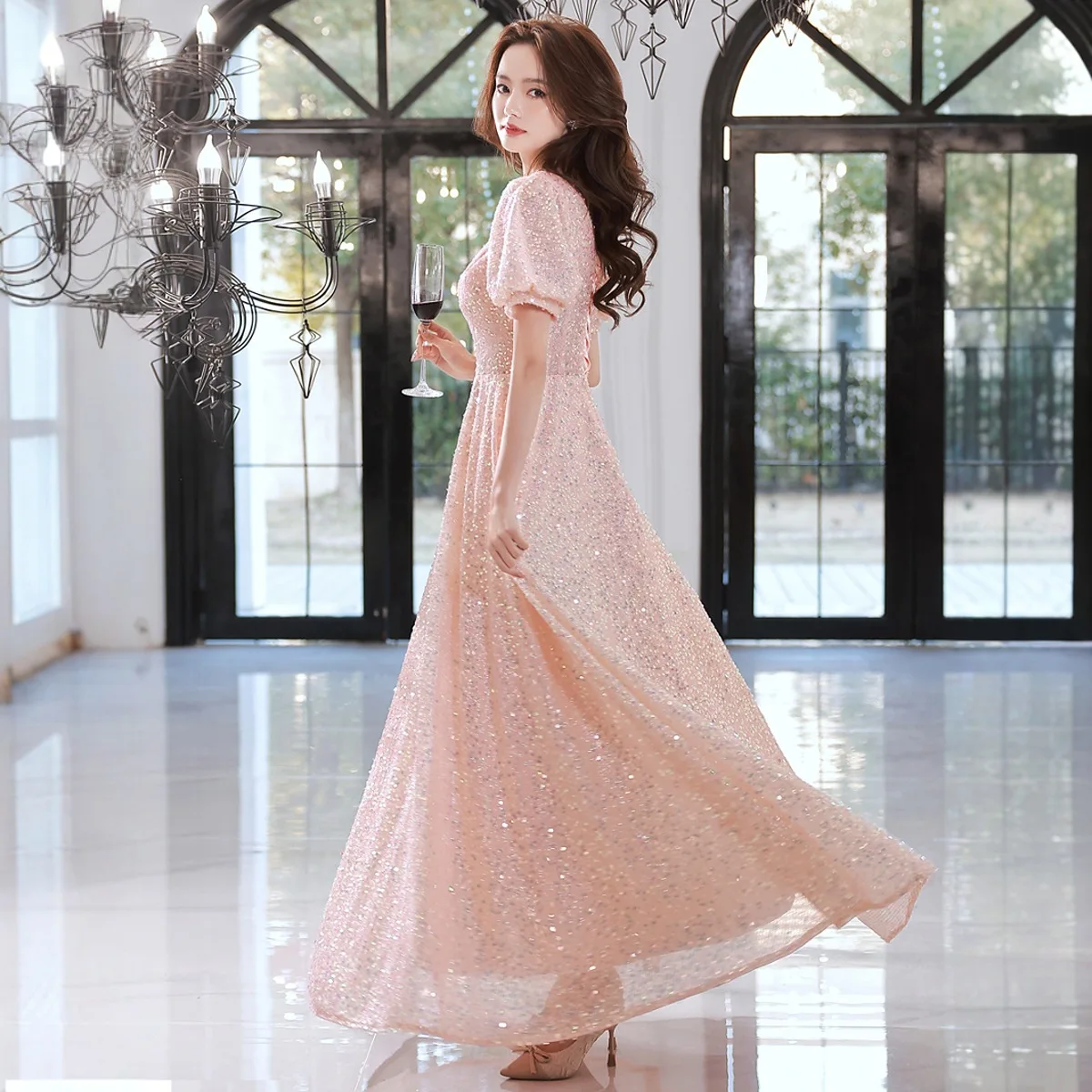 Розовое вечернее платье с пайетками, женское легкое, роскошное, элитное, темпераментное, для ежегодного собрания, костюм хора
Розовое вечернее платье с пайетками, женское легкое, роскошное, элитное, темпераментное, для ежегодного собрания, костюм хора