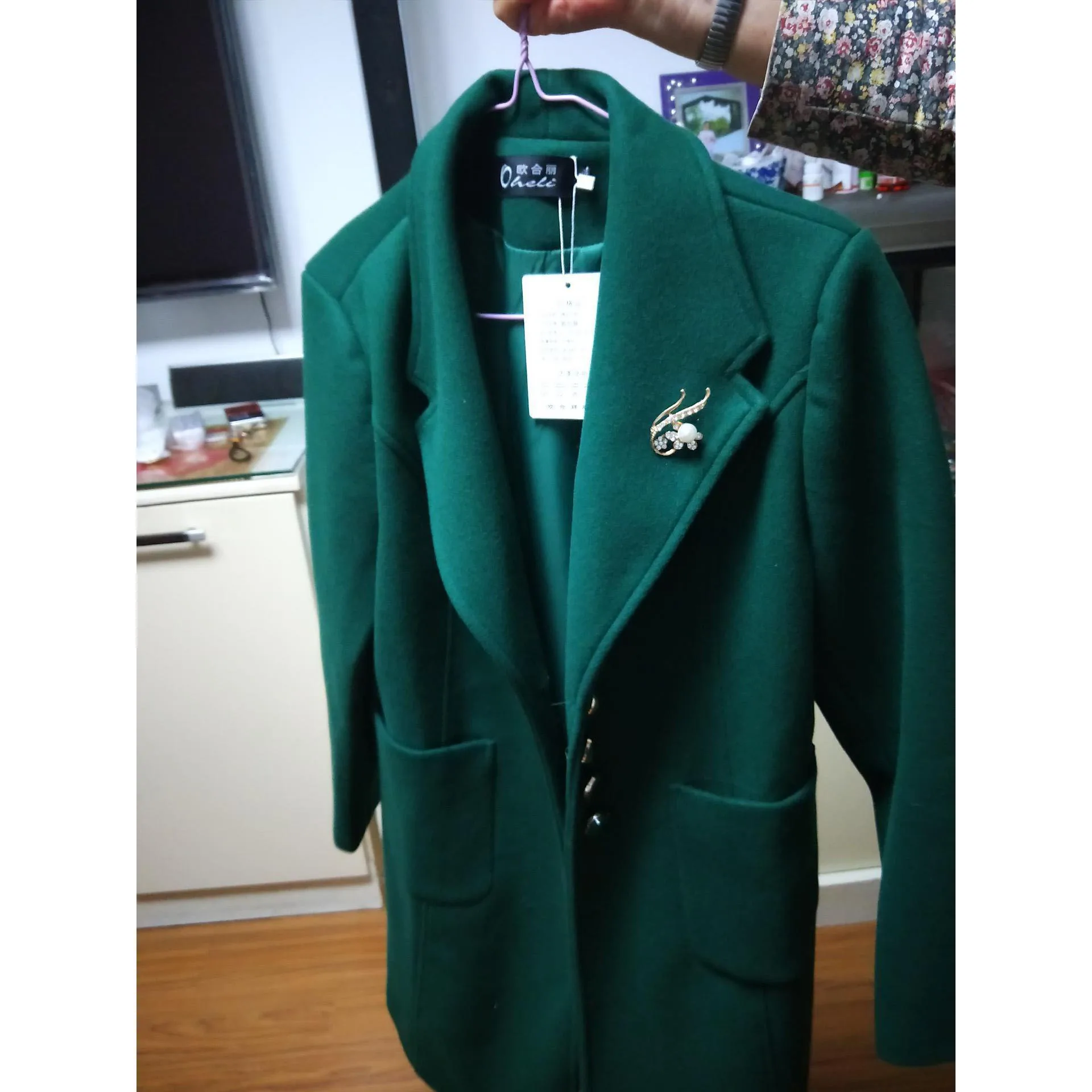 Middle Aged Mothers Clothes Winter Woolen Coat Women's Mid-Length Blazers Jackets Thicken Warm Wool Blend Windbreaker Coat
Middle Aged Mothers Clothes Winter Woolen Coat Women's Mid-Length Blazers Jackets Thicken Warm Wool Blend Windbreaker Coat