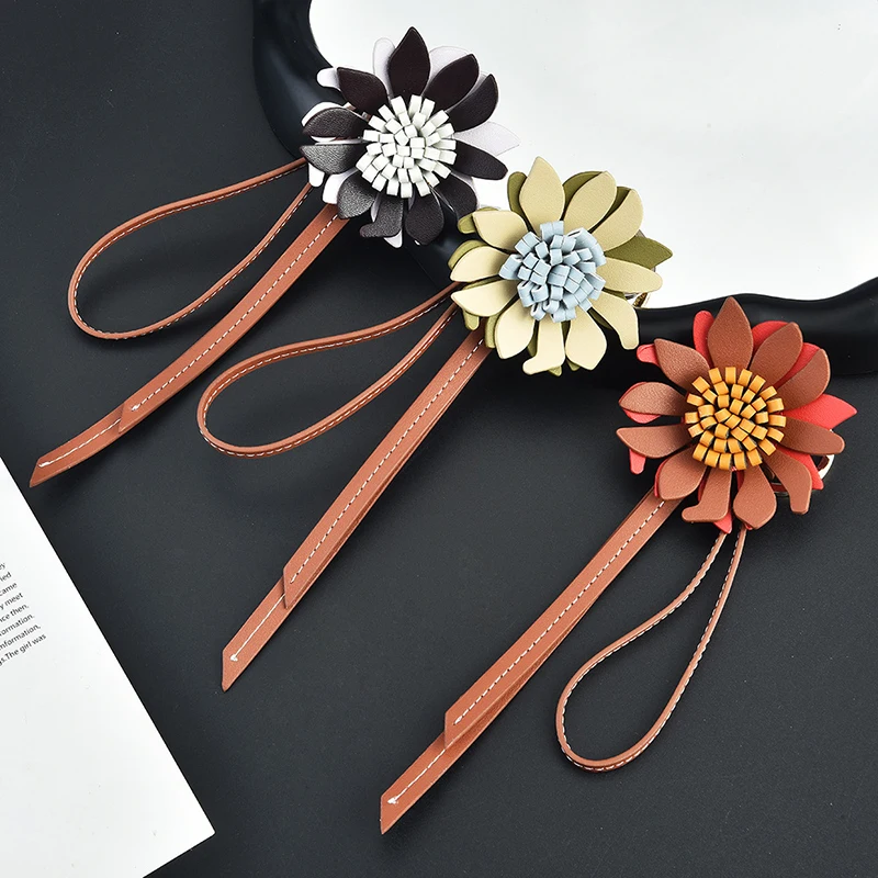 5pcs Pendant Little Daisy Handmade Leather Sunflower Bag Key Ring
5pcs Pendant Little Daisy Handmade Leather Sunflower Bag Key Ring